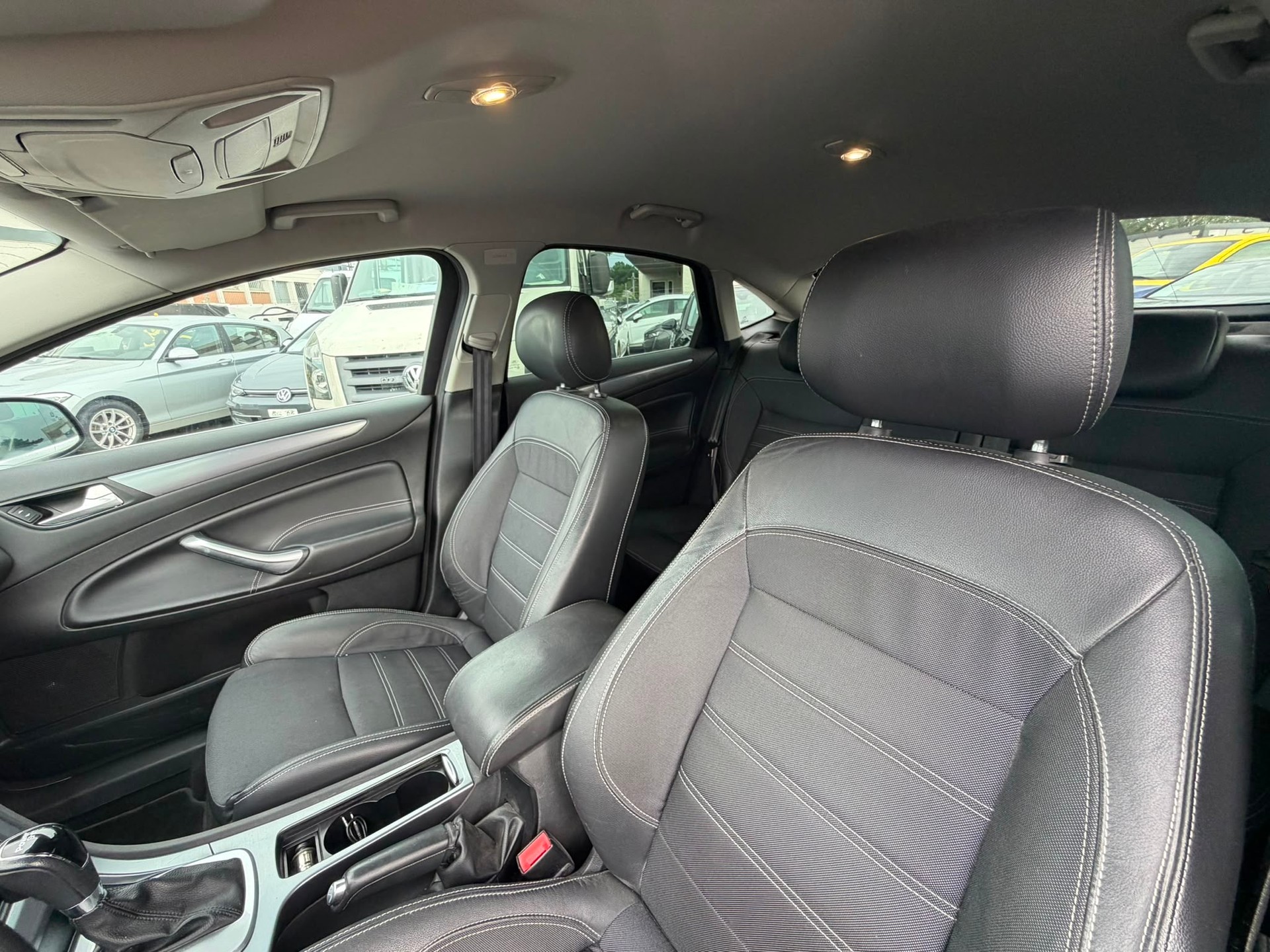 FORD Mondeo 2.0 TDCi 16V Carving PowerShift-image-9
