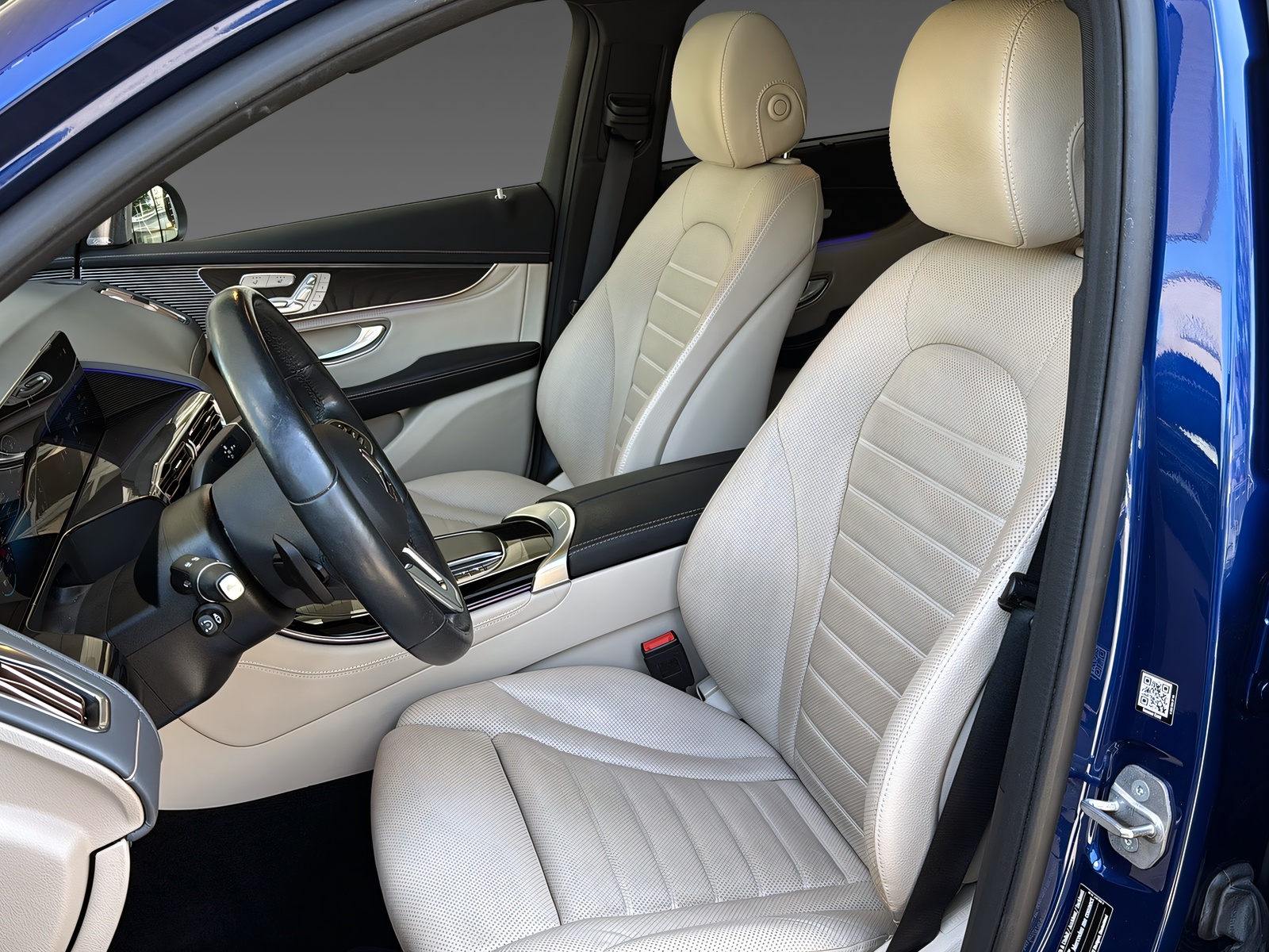 MERCEDES-BENZ EQC 400 AMG Line 4Matic-image-7