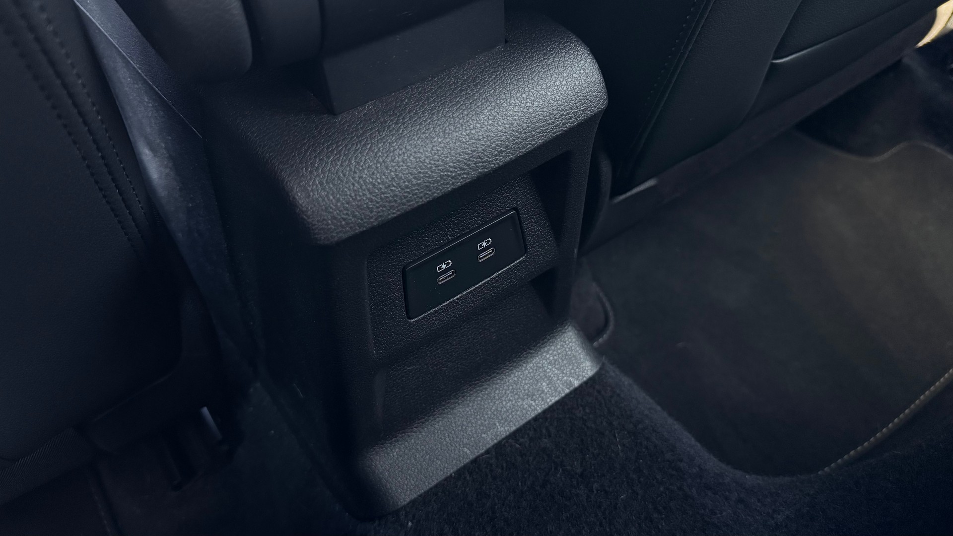 AUDI Q2 35 TFSI S line S-tronic-image-9