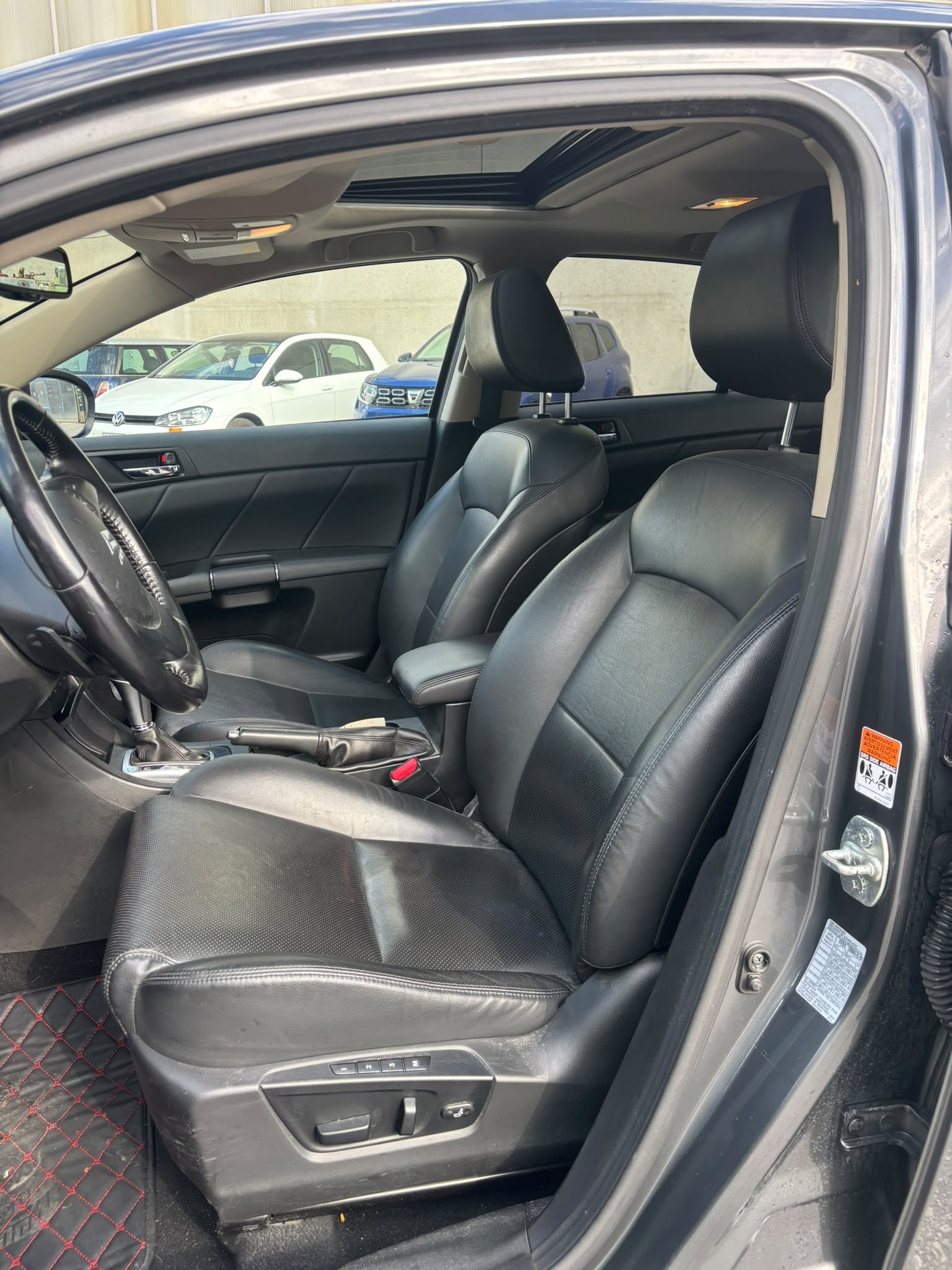 SUZUKI Kizashi 2.4 GL Top 4WD CVT-image-7