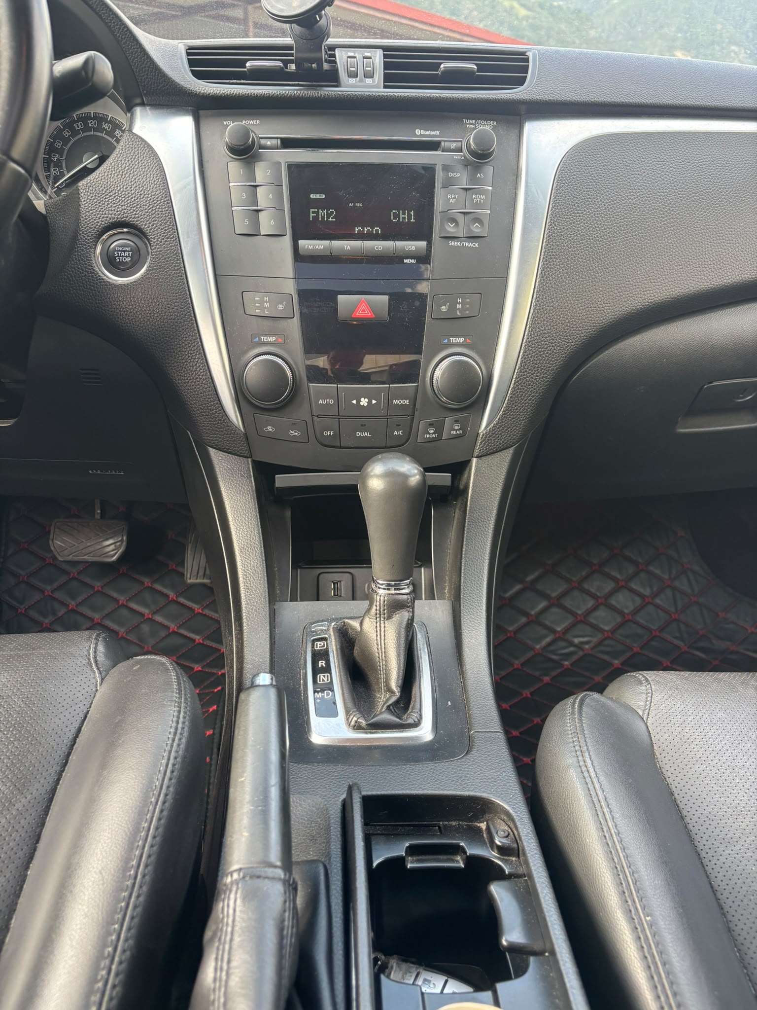 SUZUKI Kizashi 2.4 GL Top 4WD CVT-image-8