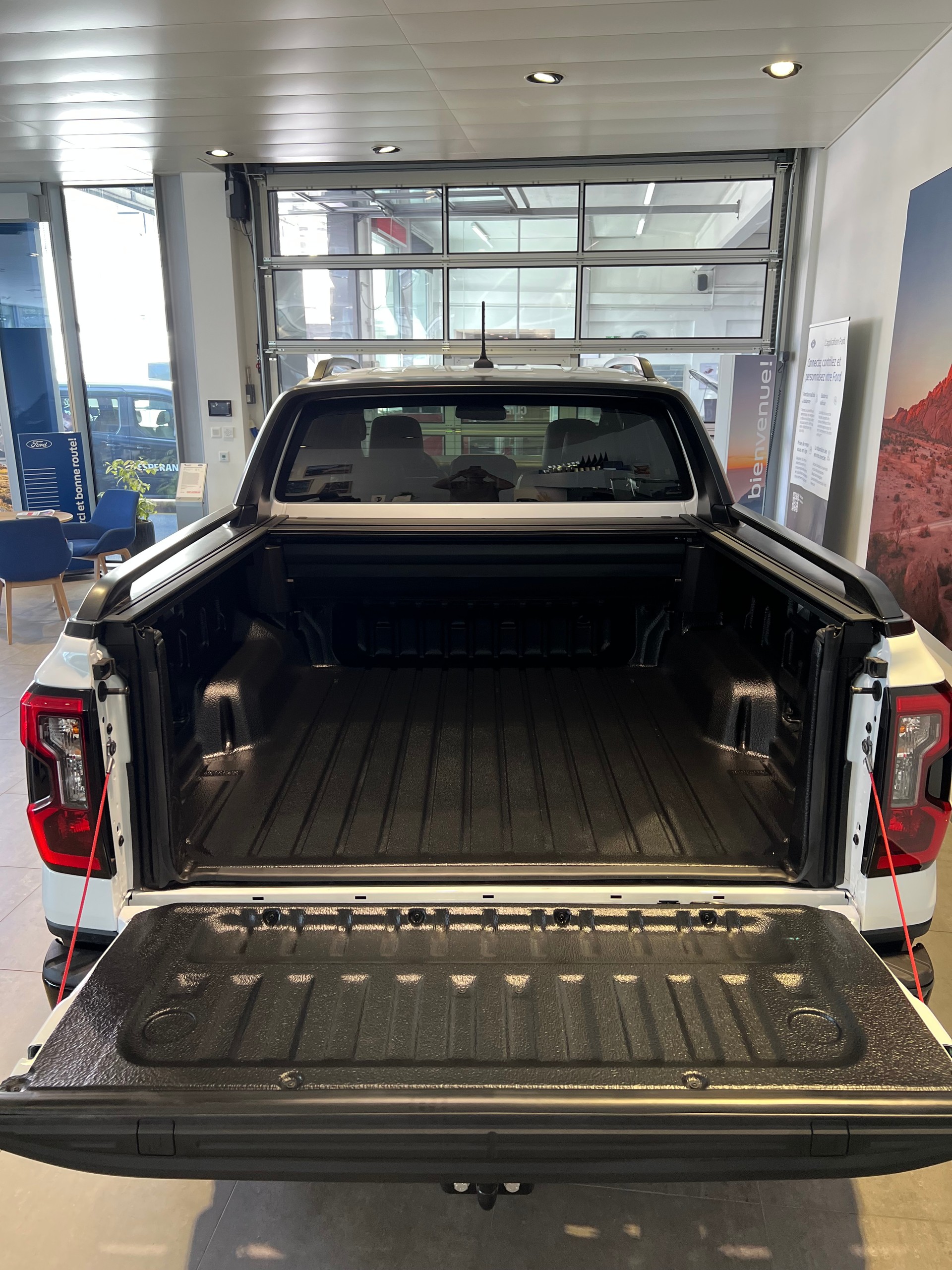 FORD Ranger Wildtrak 3.0 Eco Blue e-4WD Automat-image-11