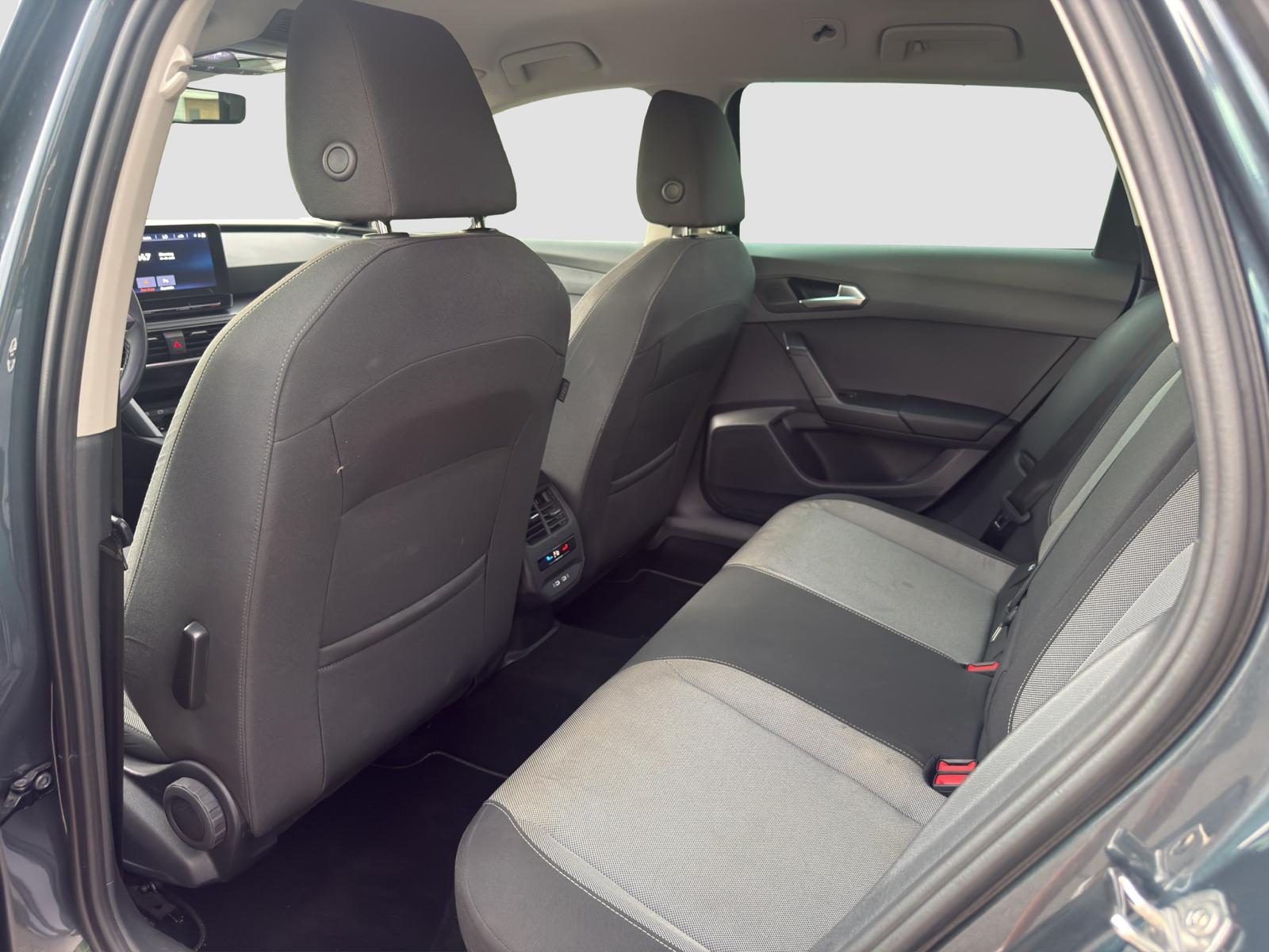 SEAT Leon ST 1.5 eTSI Mild Hybrid DSG Style ** Ab MFK & Service ** CH Fahrzeug ** 1. Hand **-image-11