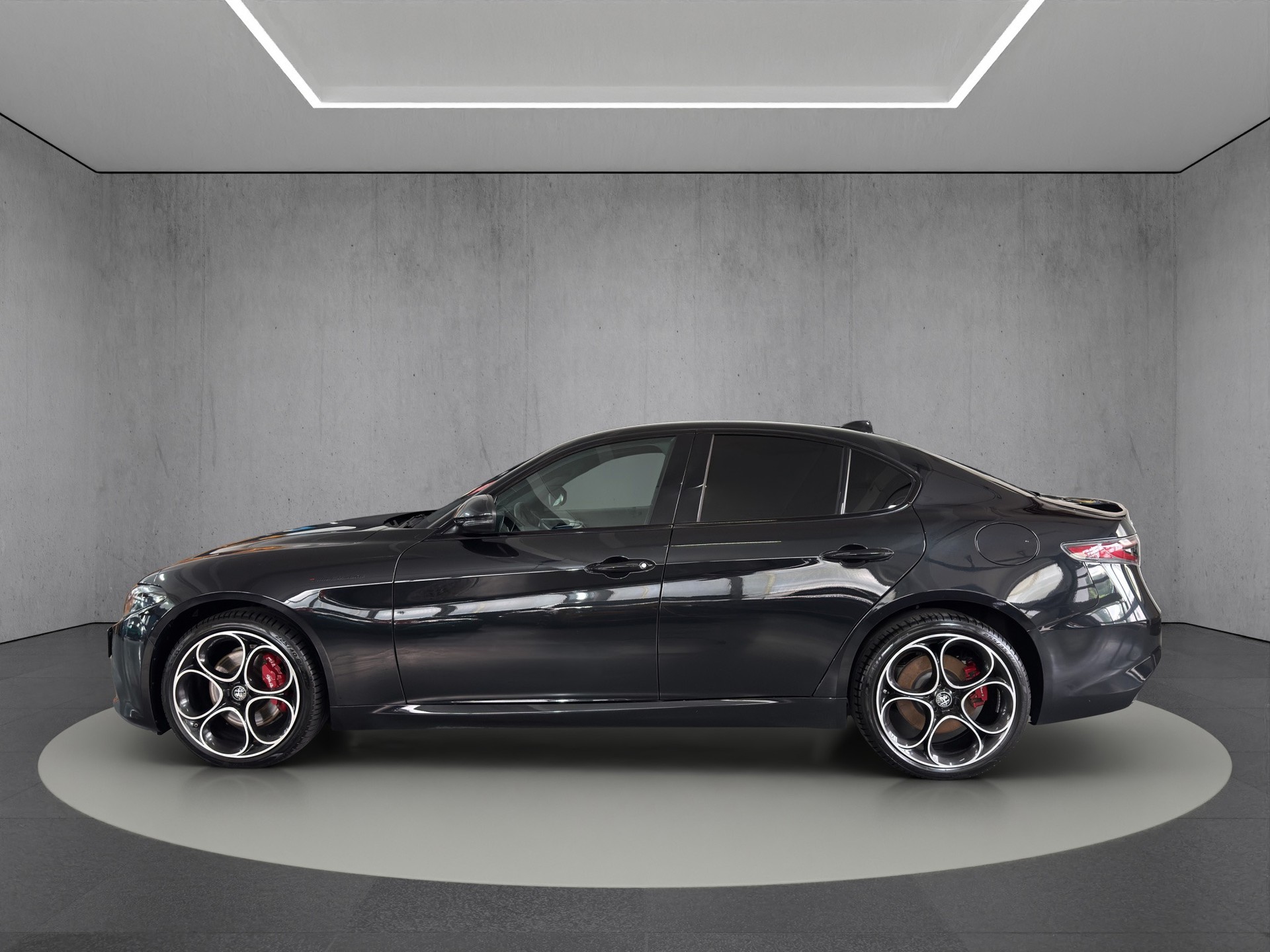 ALFA ROMEO Giulia 2.0 Competizione Q4 AT8-image-2