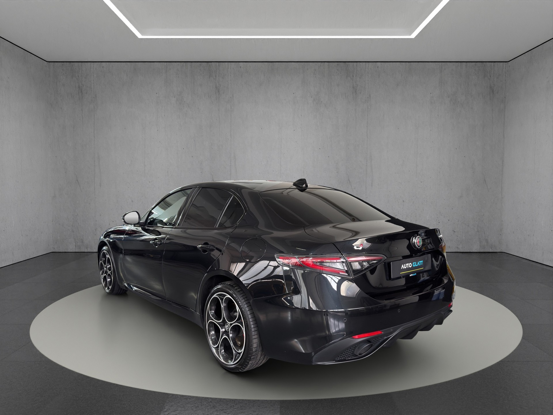 ALFA ROMEO Giulia 2.0 Competizione Q4 AT8-image-4