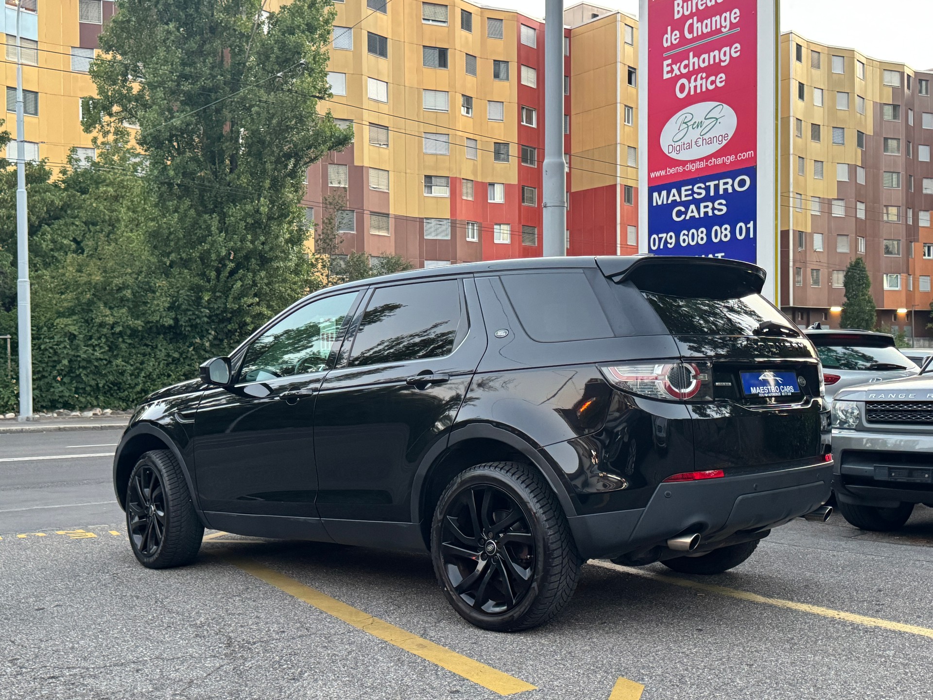 LAND ROVER Discovery Sport 2.0 Si4 HSE Luxury AT9-image-4
