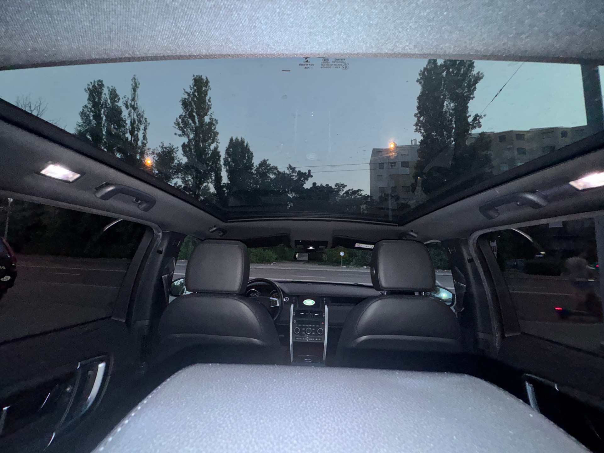 LAND ROVER Discovery Sport 2.0 Si4 HSE Luxury AT9-image-12