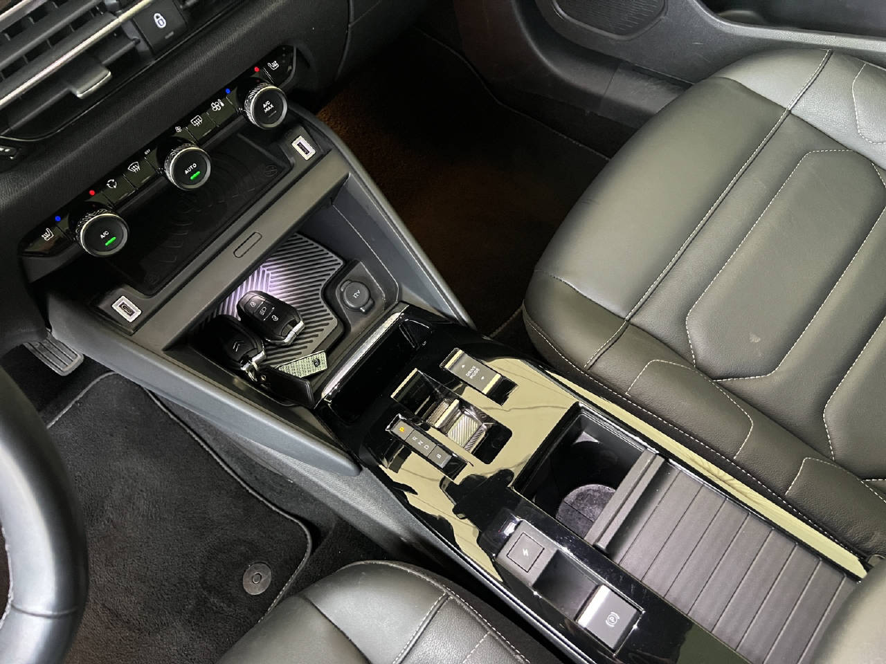 CITROEN e-C4 Shine Pack-image-17