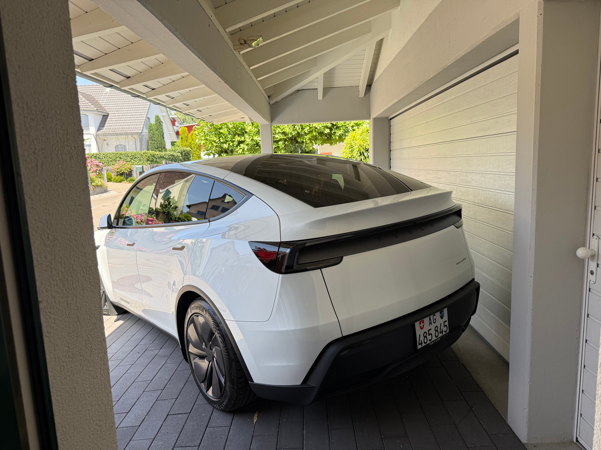 TESLA Long Range AWD-image-5