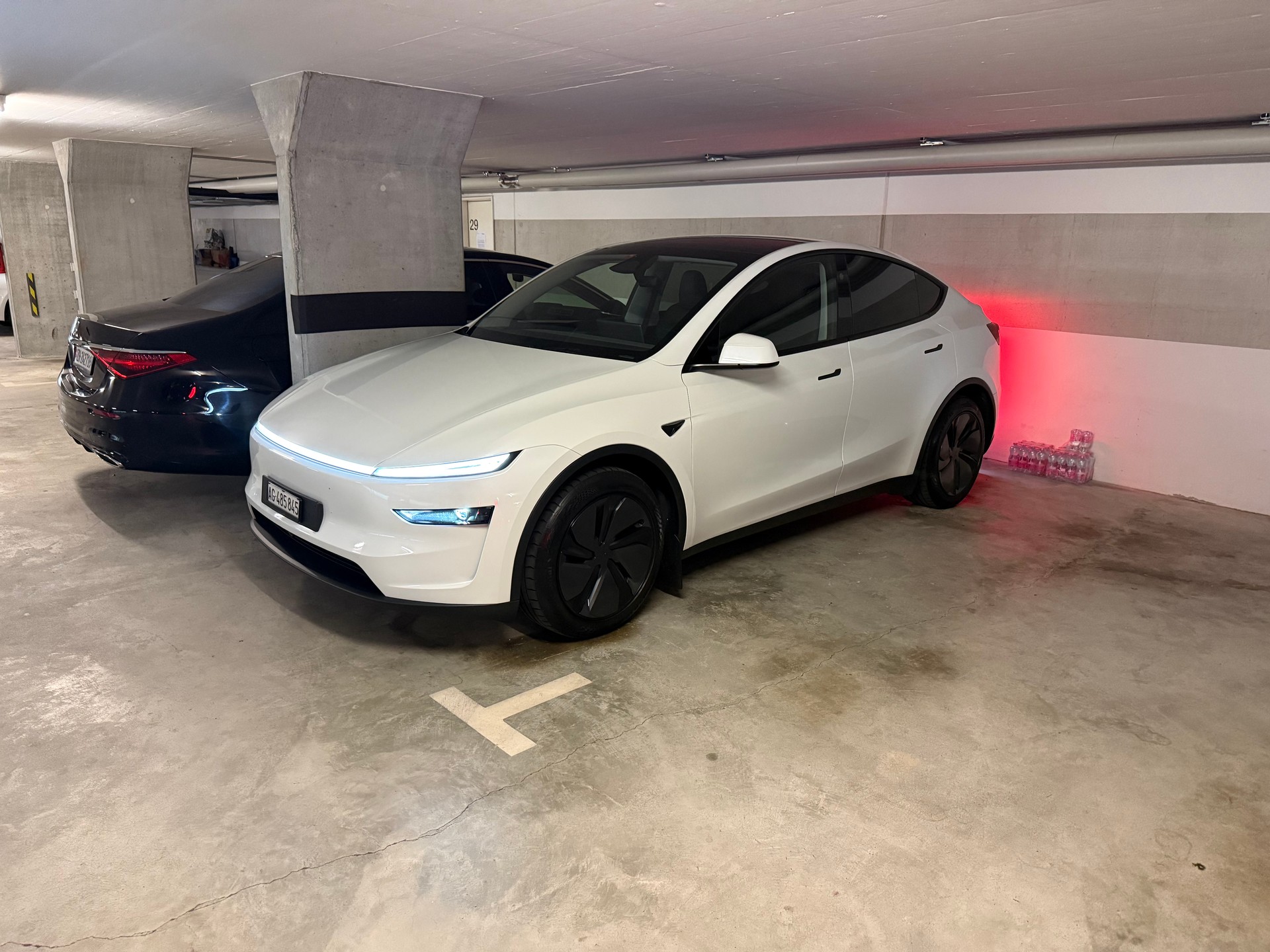TESLA Long Range AWD-image-6