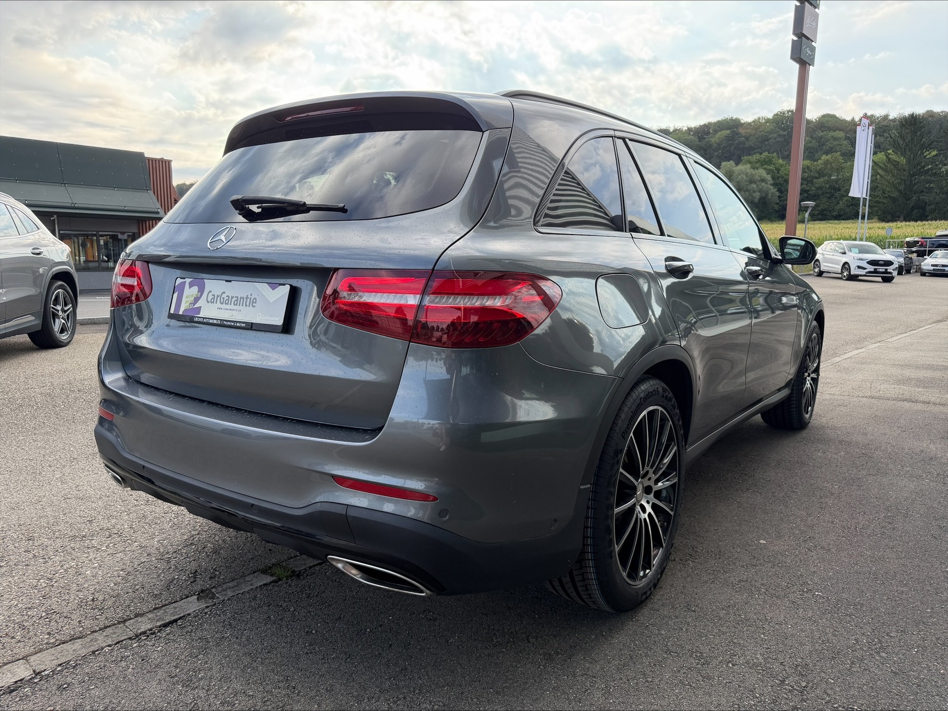 MERCEDES-BENZ GLC 250 AMG Line 4Matic 9G-Tronic-image-14