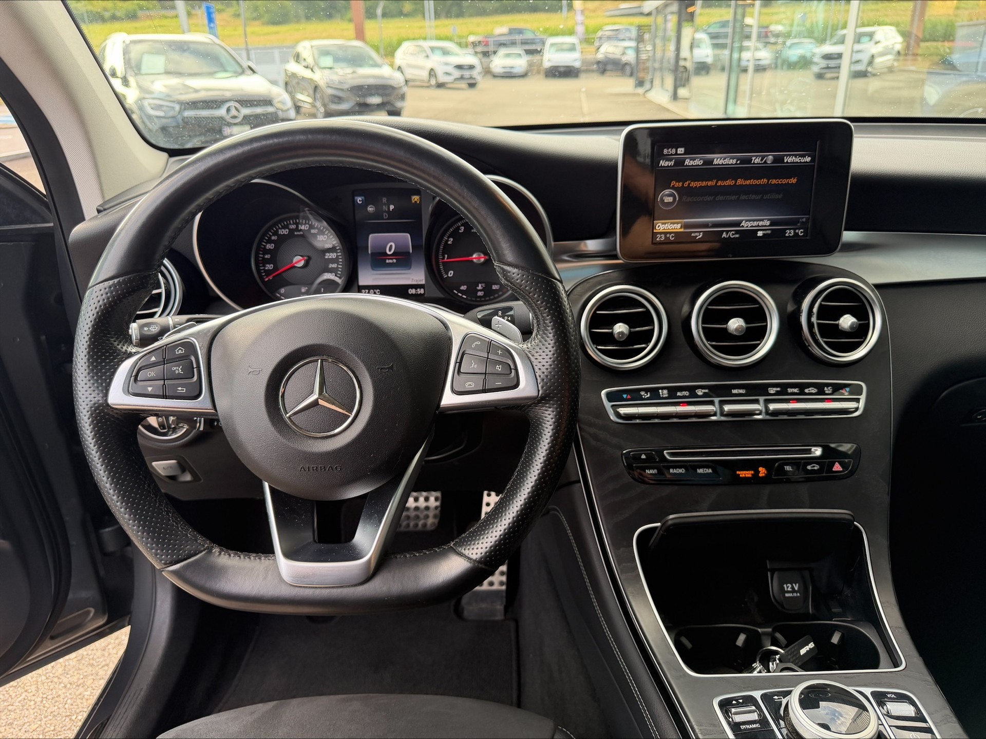 MERCEDES-BENZ GLC 250 AMG Line 4Matic 9G-Tronic-image-4