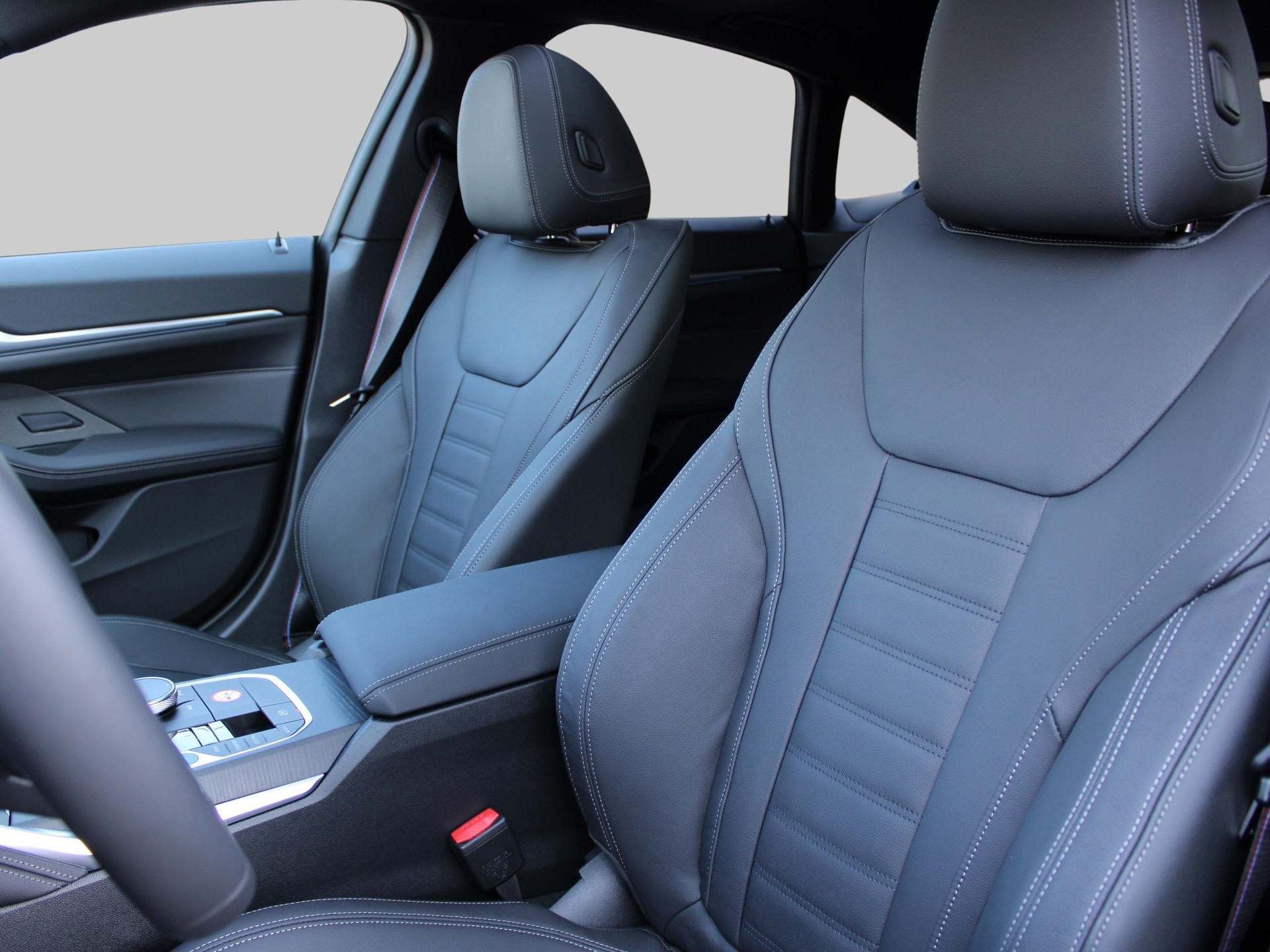 BMW i4 xDrive 40 M Sport Pro-image-7