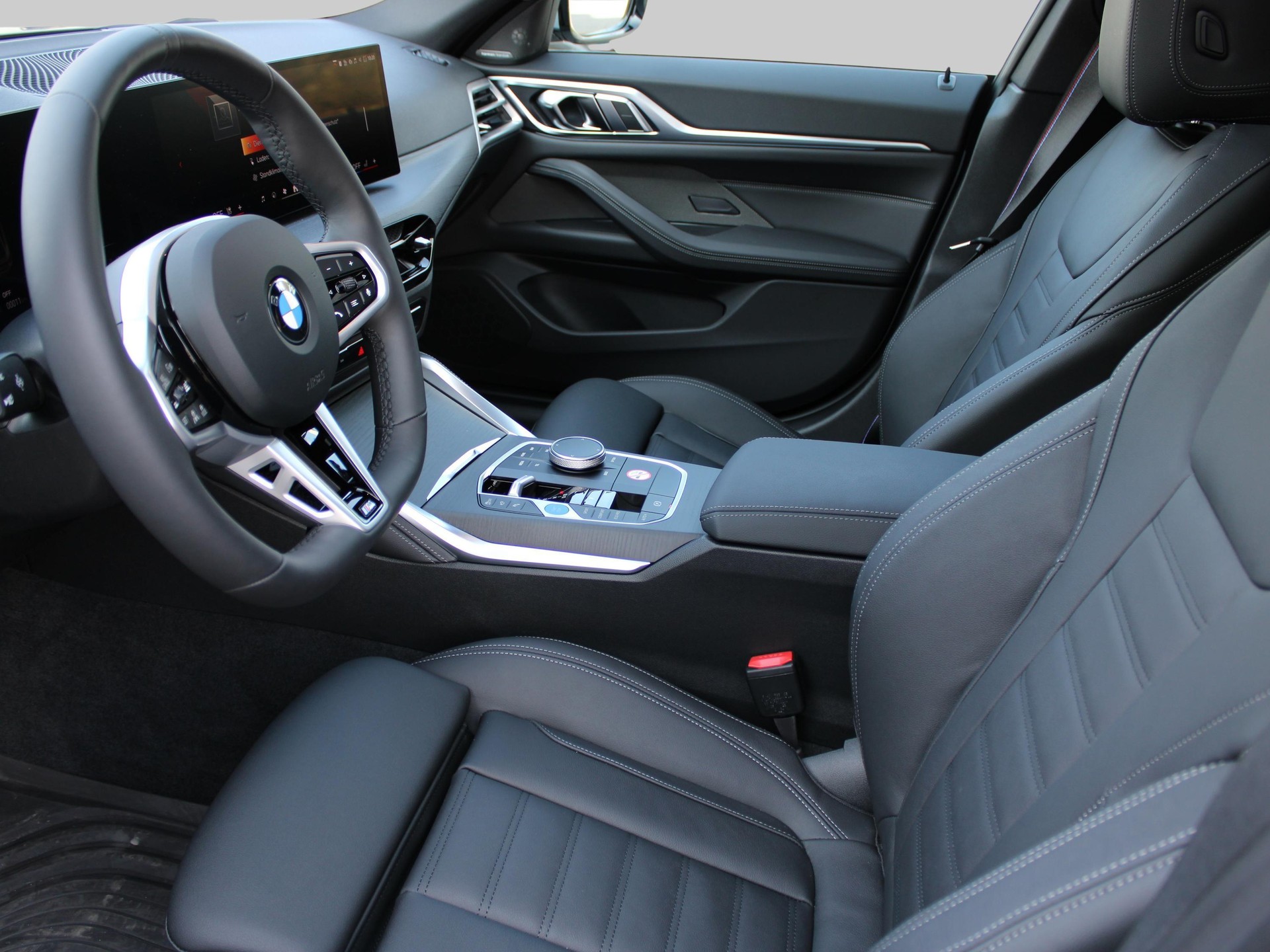 BMW i4 xDrive 40 M Sport Pro-image-8