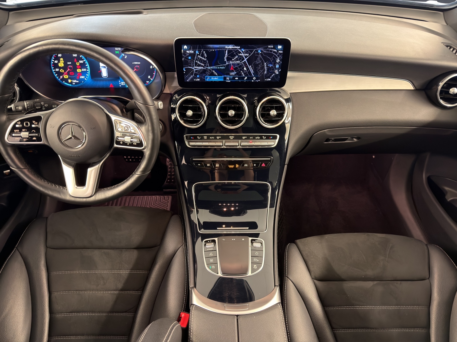 MERCEDES-BENZ GLC 220 d AMG Line 4Matic-image-11