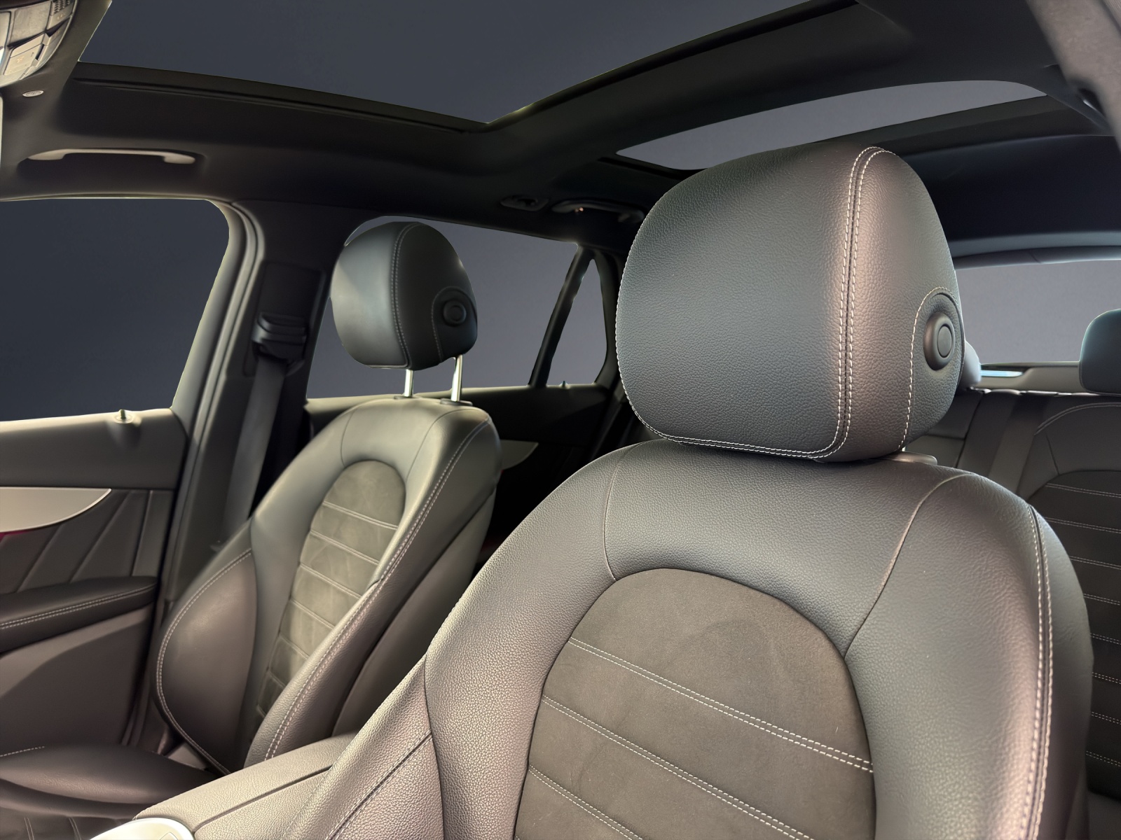 MERCEDES-BENZ GLC 220 d AMG Line 4Matic-image-7