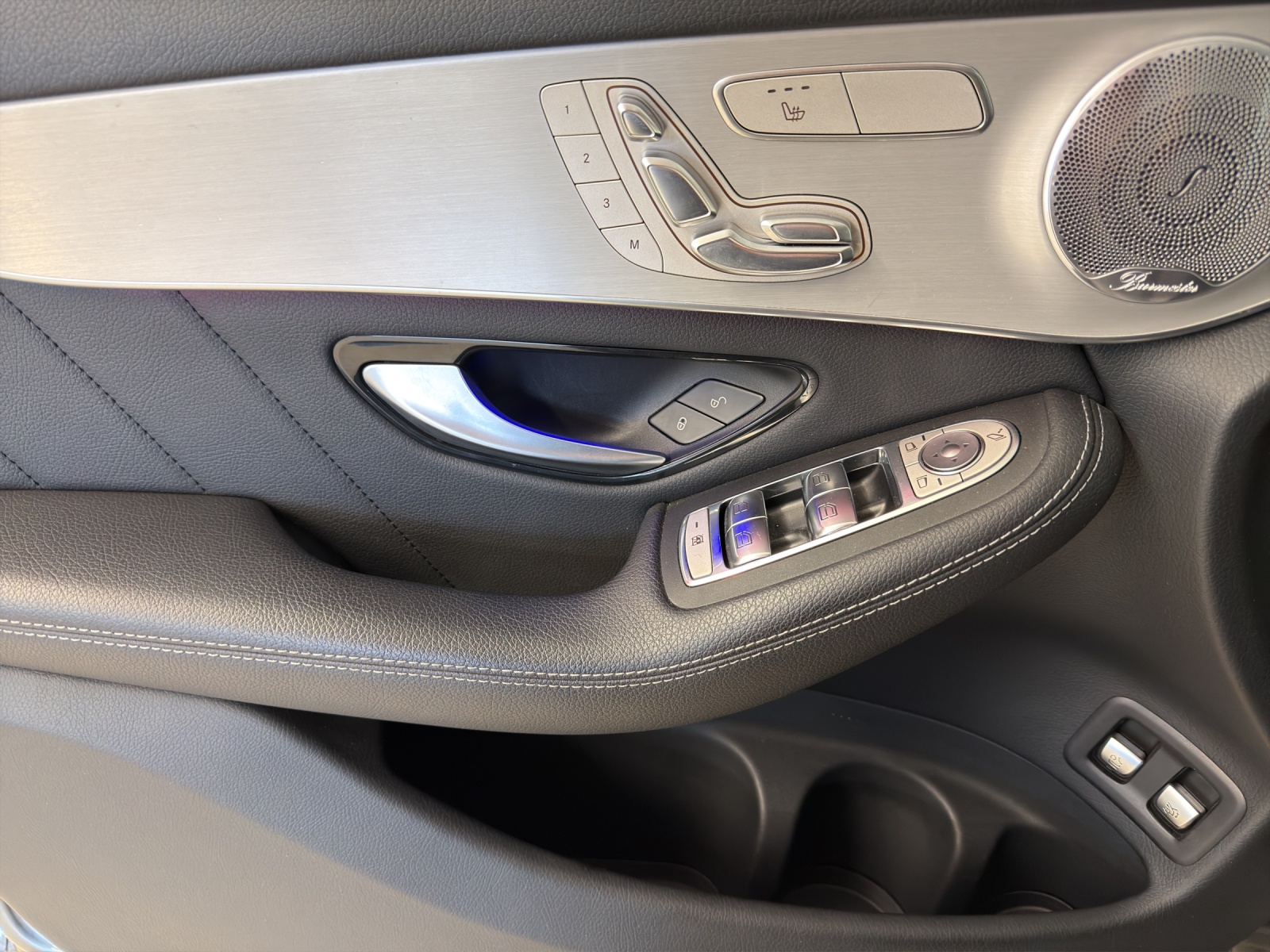 MERCEDES-BENZ GLC 220 d AMG Line 4Matic-image-8