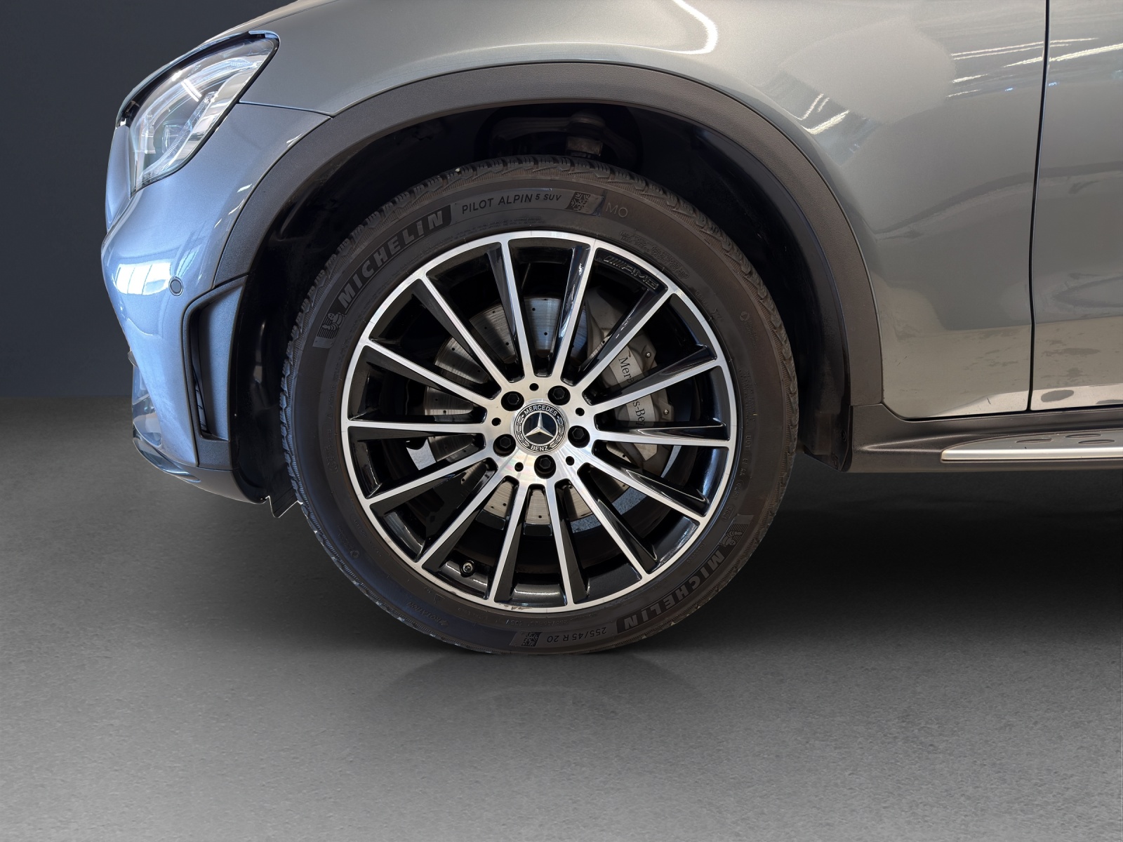 MERCEDES-BENZ GLC 220 d AMG Line 4Matic-image-5