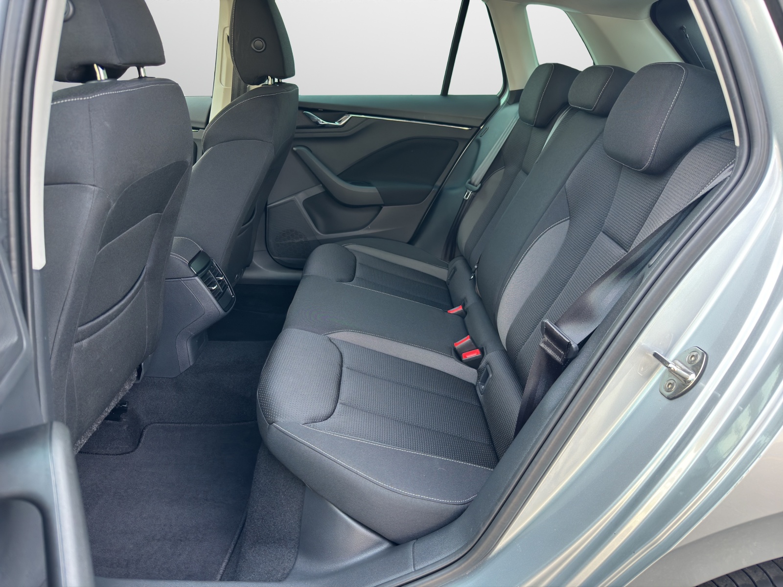 SKODA Kamiq 1.5 TSI Selection DSG-image-5