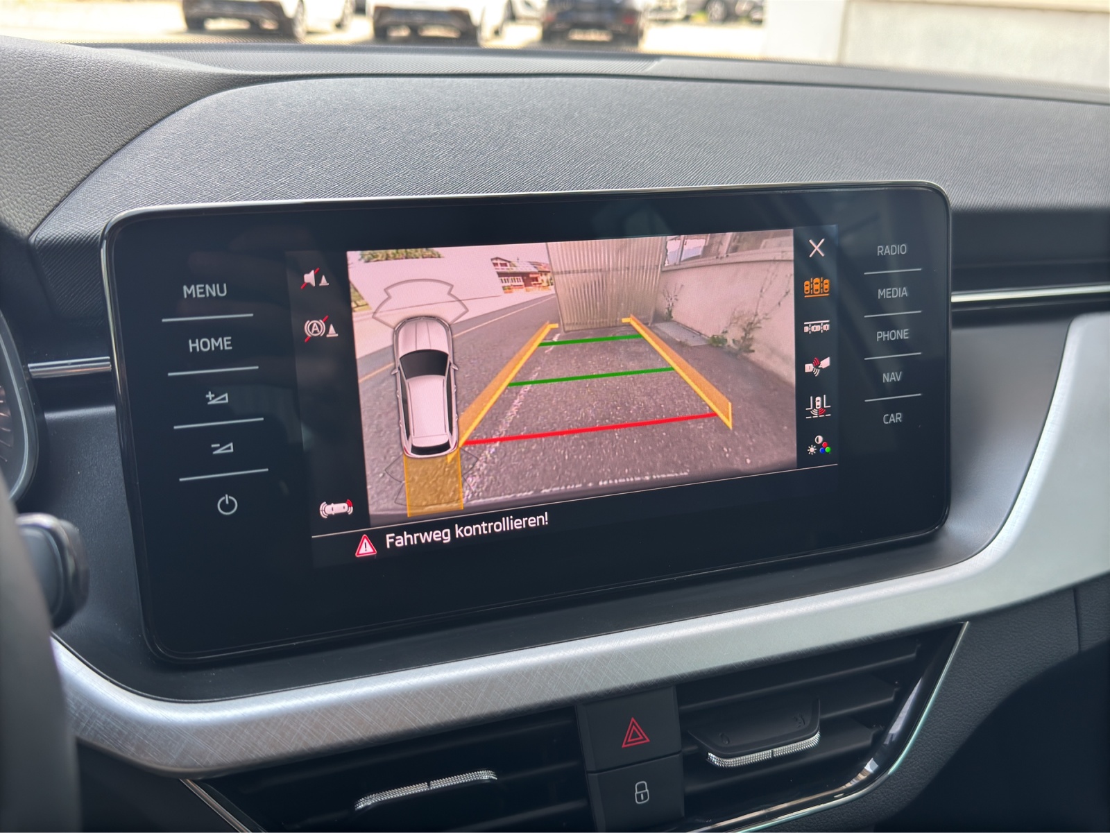 SKODA Kamiq 1.5 TSI Selection DSG-image-10