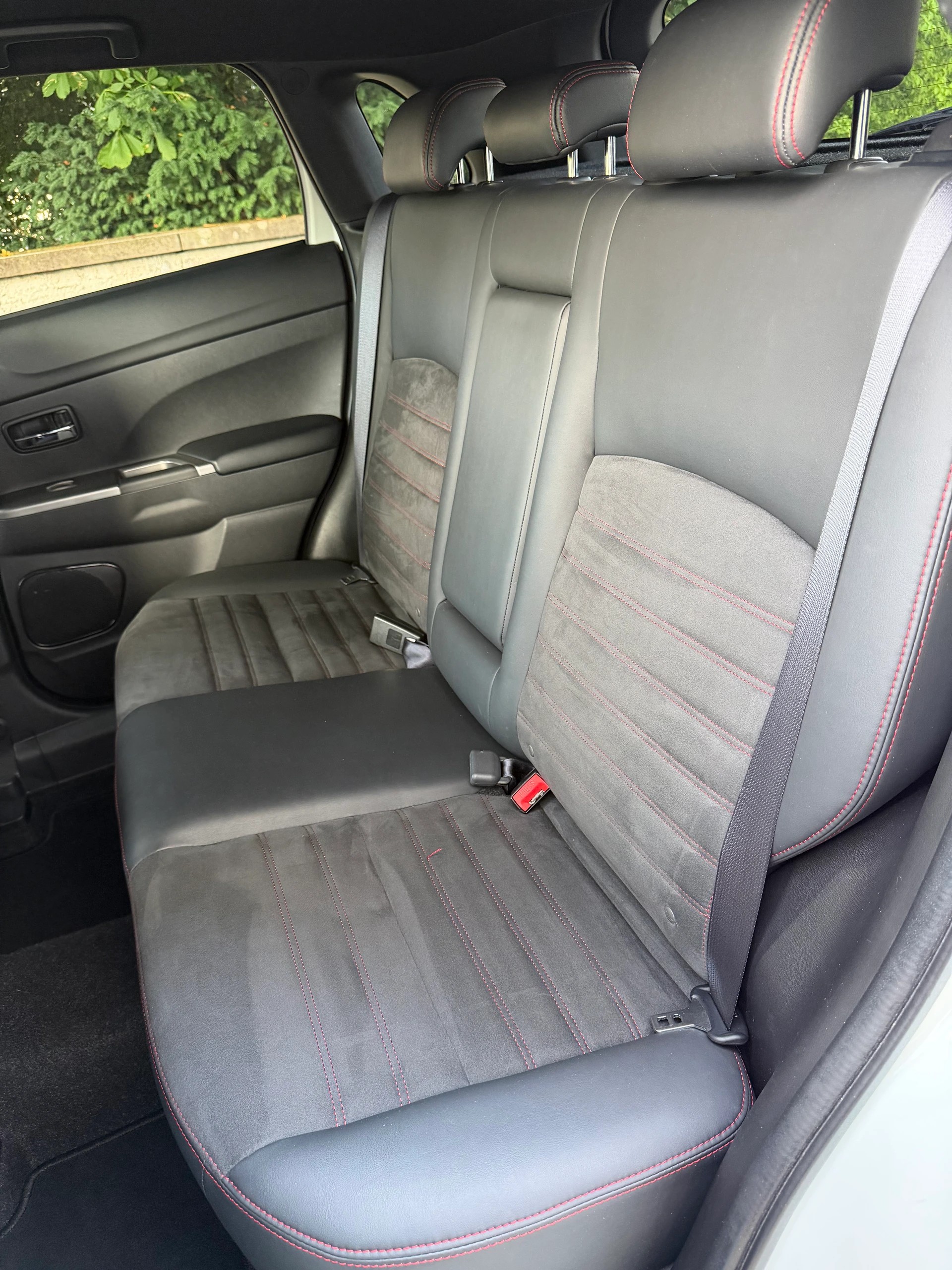 MITSUBISHI ASX 2.0 MIVEC Diamond Automat / Frisch ab MFK / Service gepflegt/ 36 Monate Garantie exkl / Leder / Navi / LED /-image-11
