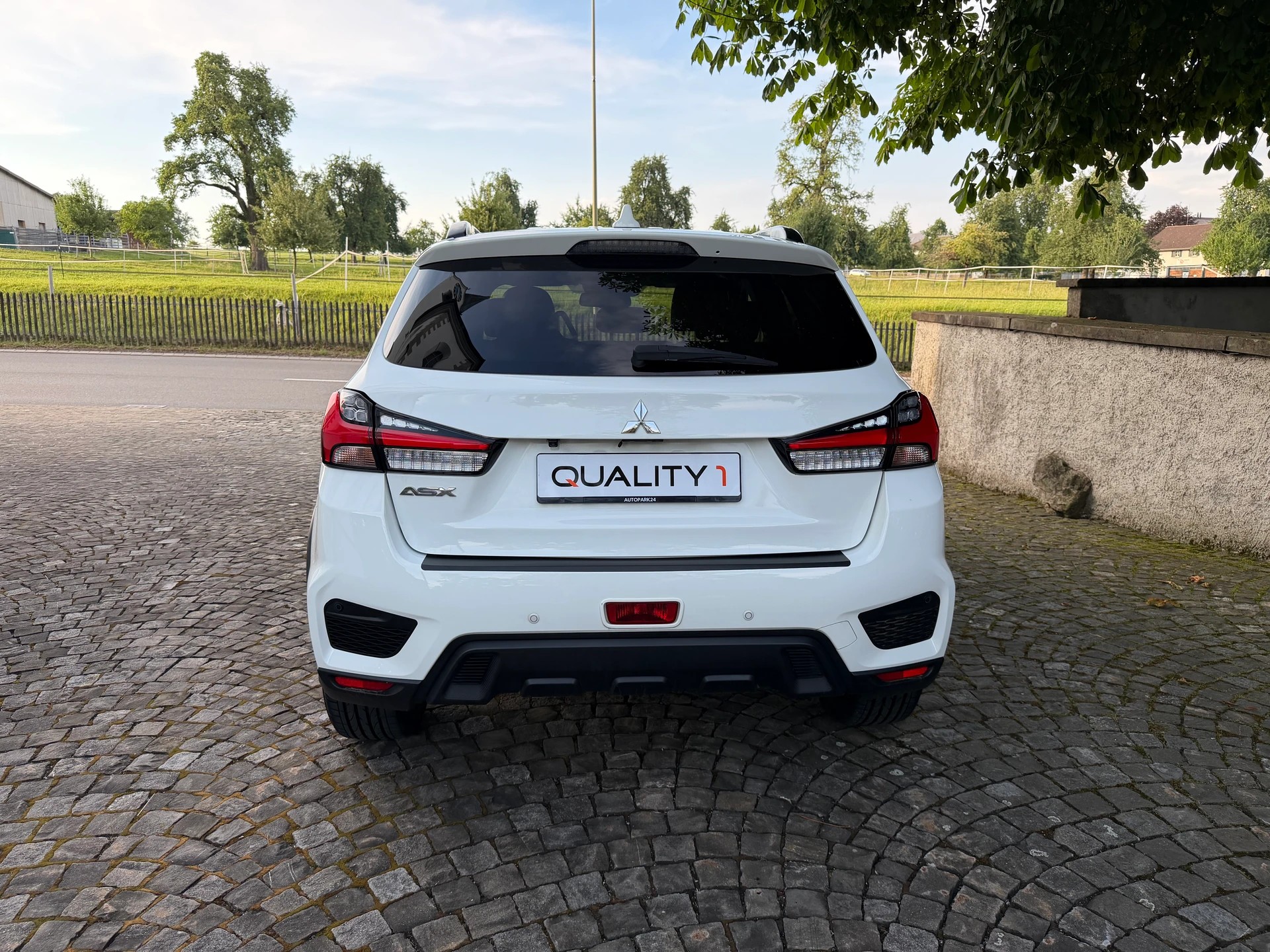 MITSUBISHI ASX 2.0 MIVEC Diamond Automat / Frisch ab MFK / Service gepflegt/ 36 Monate Garantie exkl / Leder / Navi / LED /-image-5