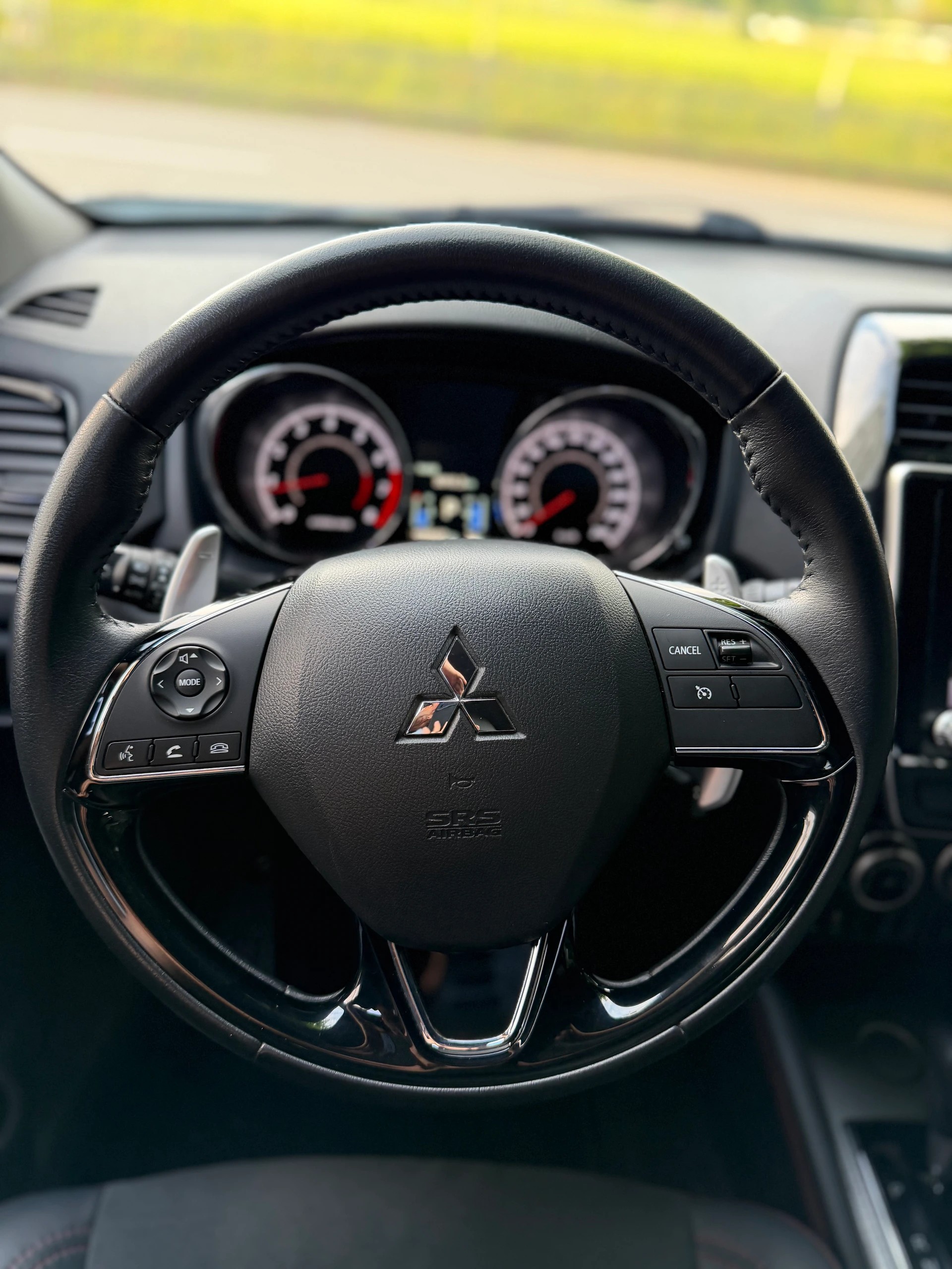 MITSUBISHI ASX 2.0 MIVEC Diamond Automat / Frisch ab MFK / Service gepflegt/ 36 Monate Garantie exkl / Leder / Navi / LED /-image-12