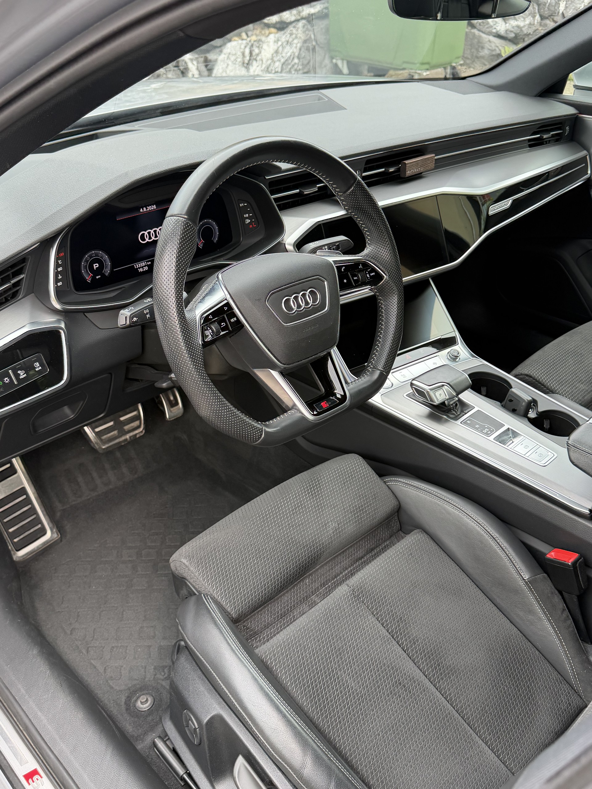 AUDI 2.0 45 TFSI quattro S-Tronic-image-3