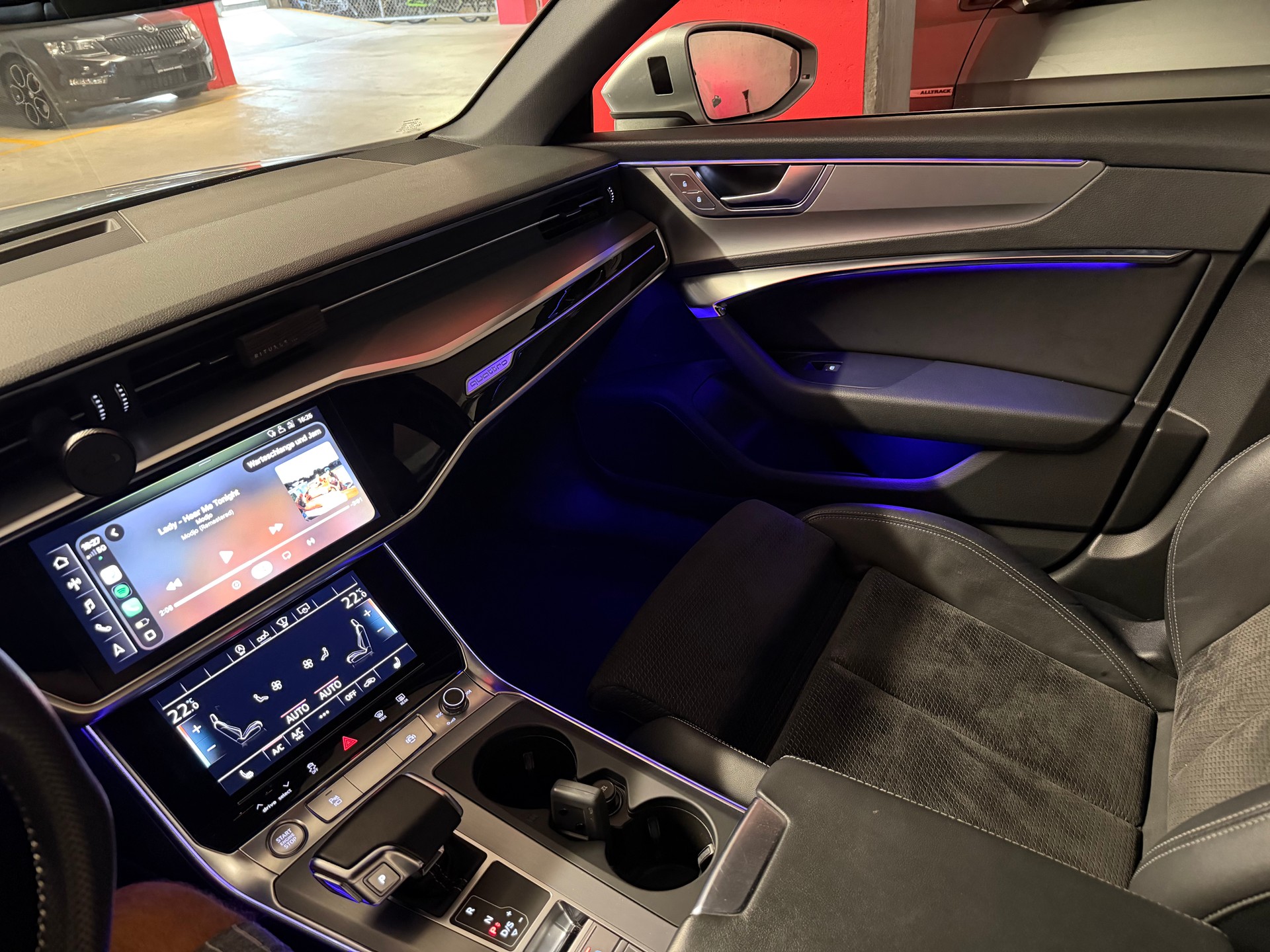 AUDI 2.0 45 TFSI quattro S-Tronic-image-8