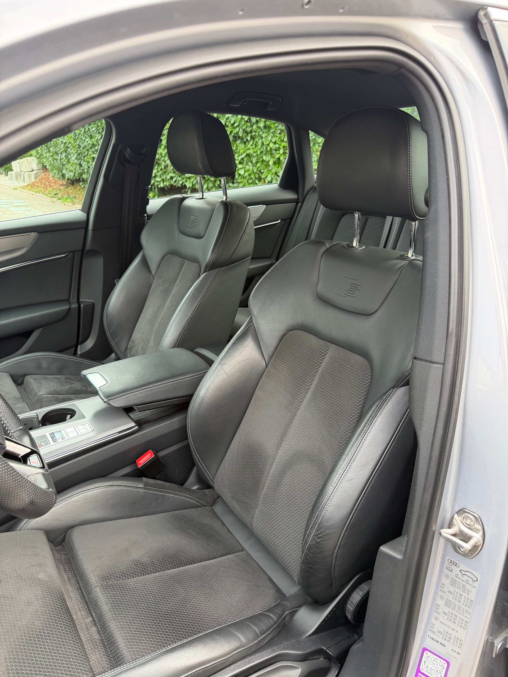 AUDI 2.0 45 TFSI quattro S-Tronic-image-6