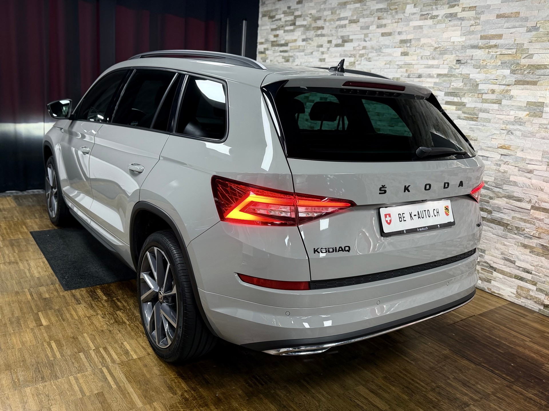 SKODA Kodiaq 2.0 TDI CR Sport Line 4x4 DSG-image-2