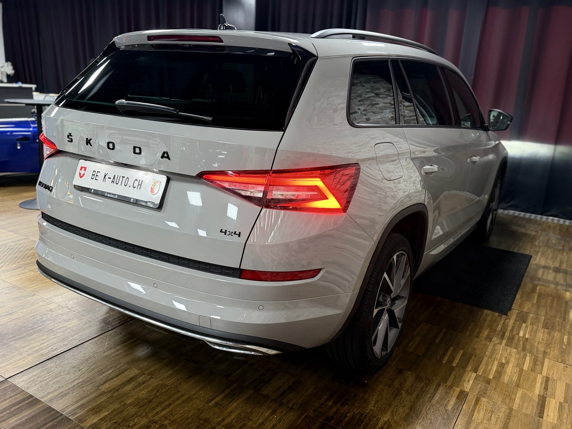 SKODA Kodiaq 2.0 TDI CR Sport Line 4x4 DSG-image-4