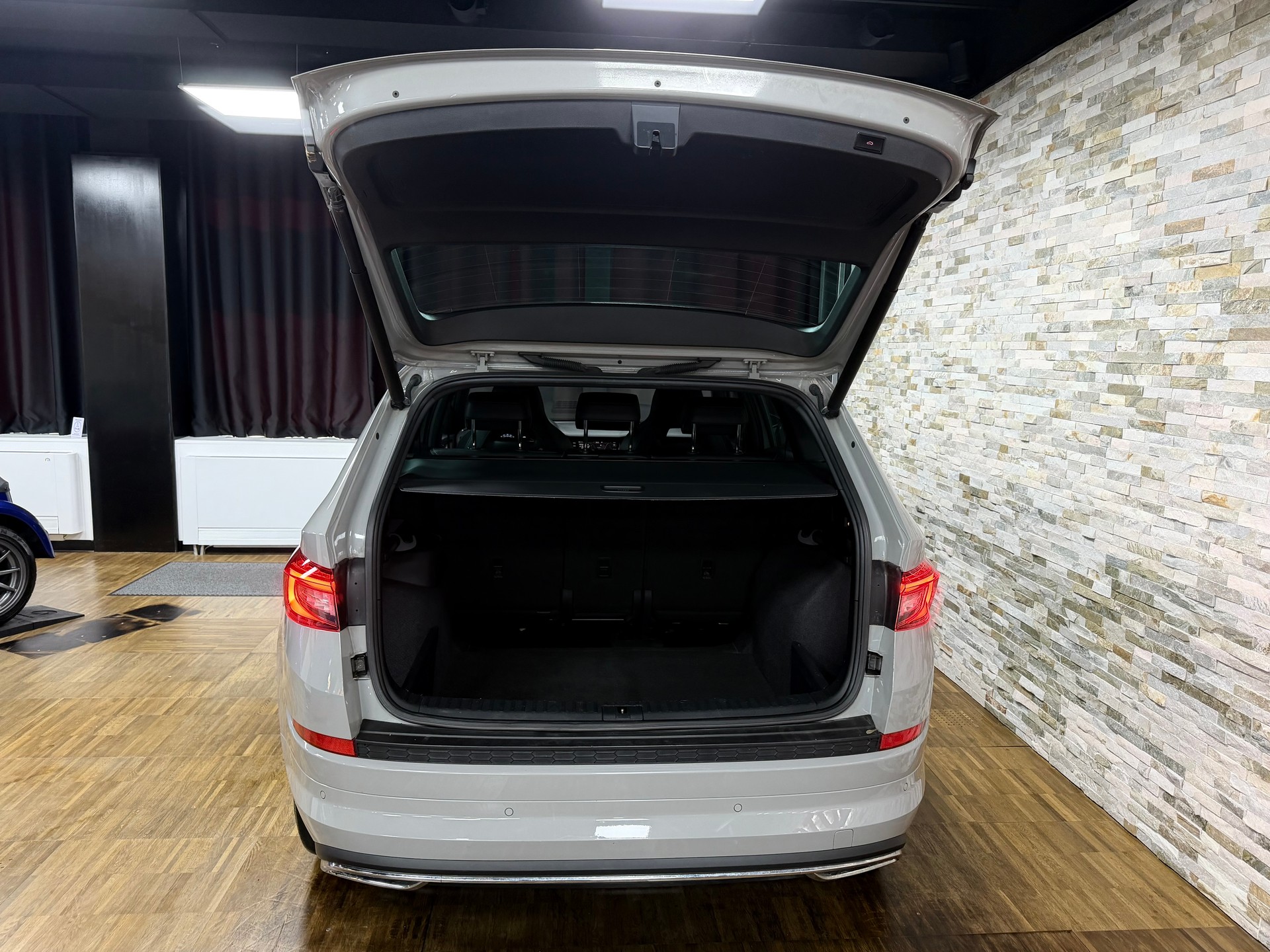SKODA Kodiaq 2.0 TDI CR Sport Line 4x4 DSG-image-28