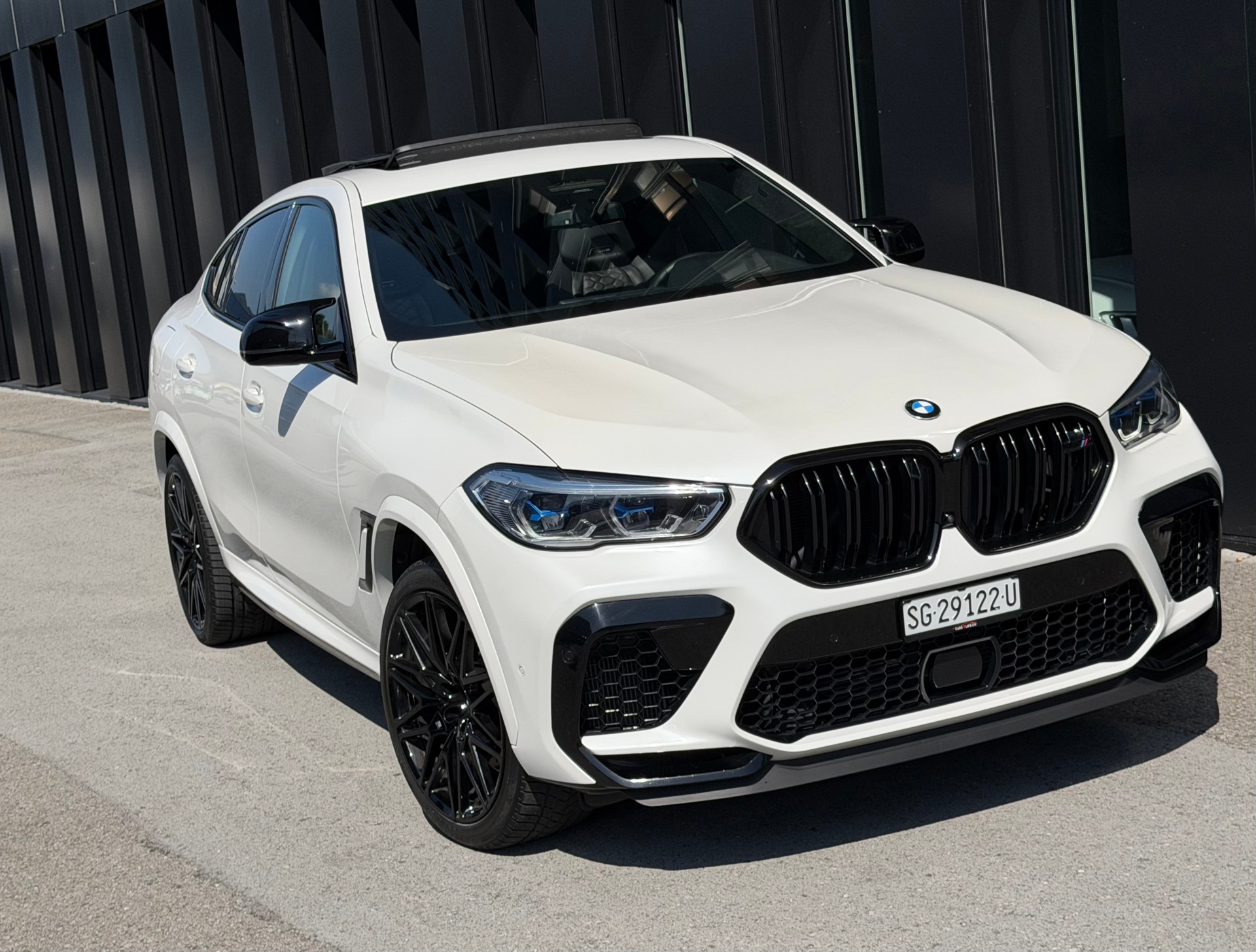 BMW X6M Steptronic M Competition♦️CH Fahrzeug*Vollausstattung*NP 211`643.-♦️-image-9