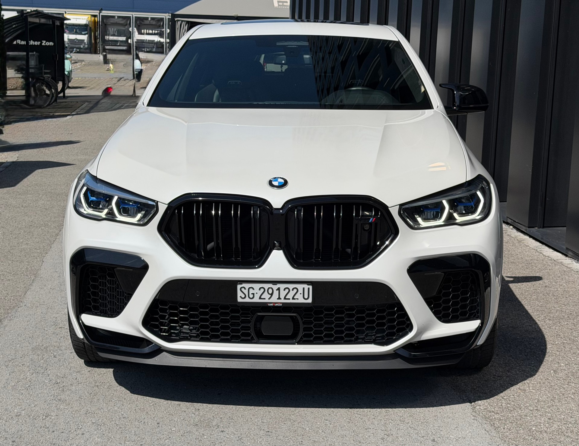 BMW X6M Steptronic M Competition♦️CH Fahrzeug*Vollausstattung*NP 211`643.-♦️-image-2