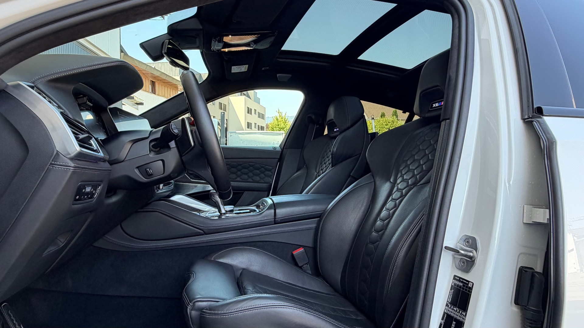 BMW X6M Steptronic M Competition♦️CH Fahrzeug*Vollausstattung*NP 211`643.-♦️-image-18