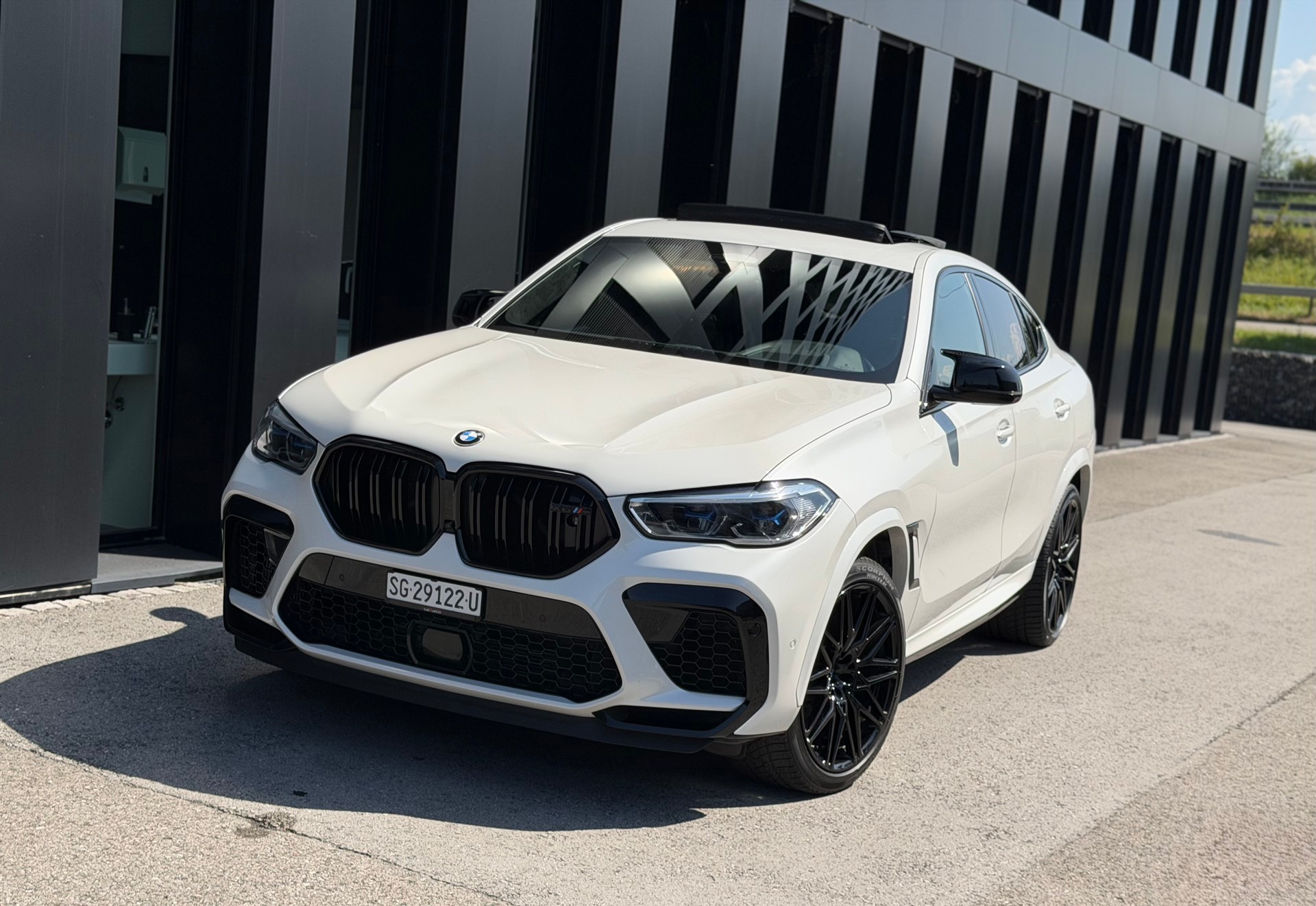BMW X6M Steptronic M Competition♦️CH Fahrzeug*Vollausstattung*NP 211`643.-♦️-image-0