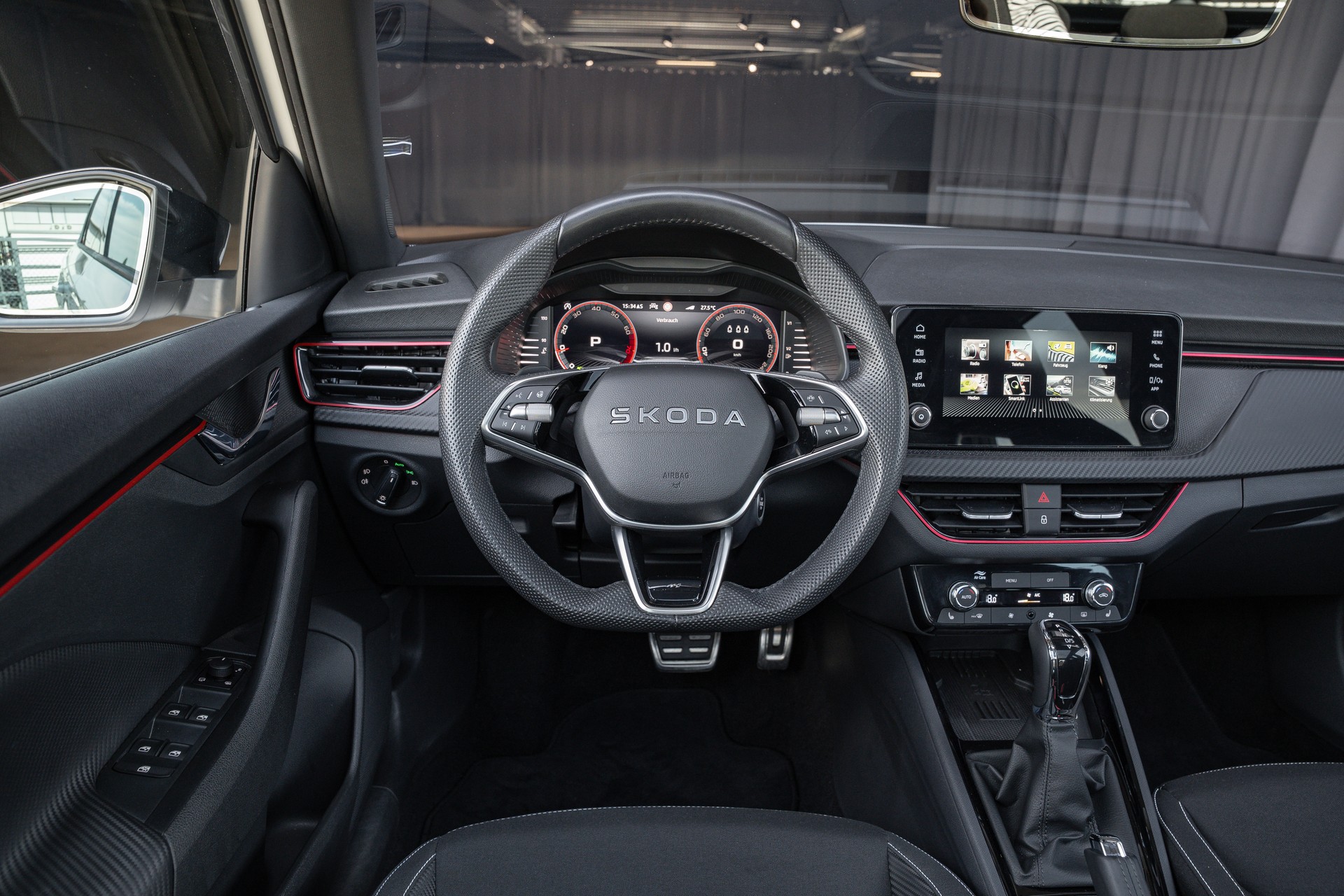 SKODA Kamiq 1.5 TSI Monte Carlo DSG-image-15