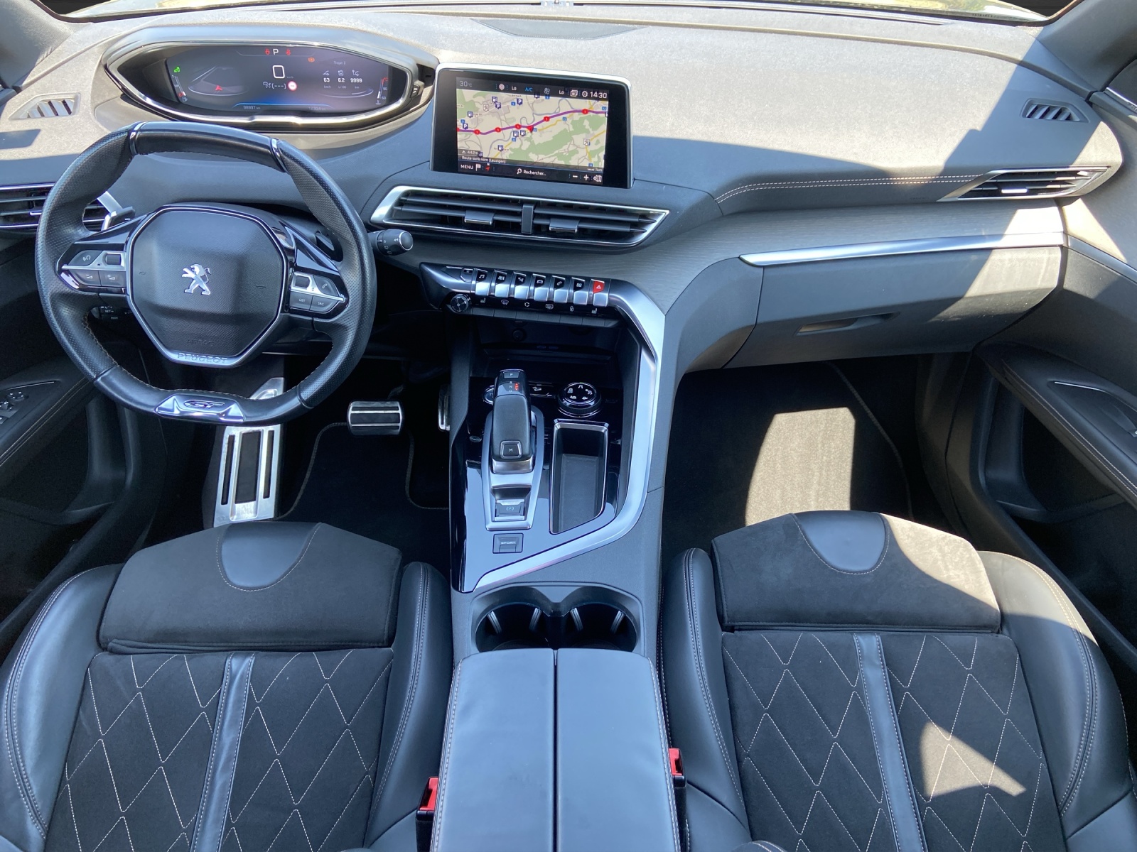 PEUGEOT 3008 2.0 BlueHDi GT EAT-image-9