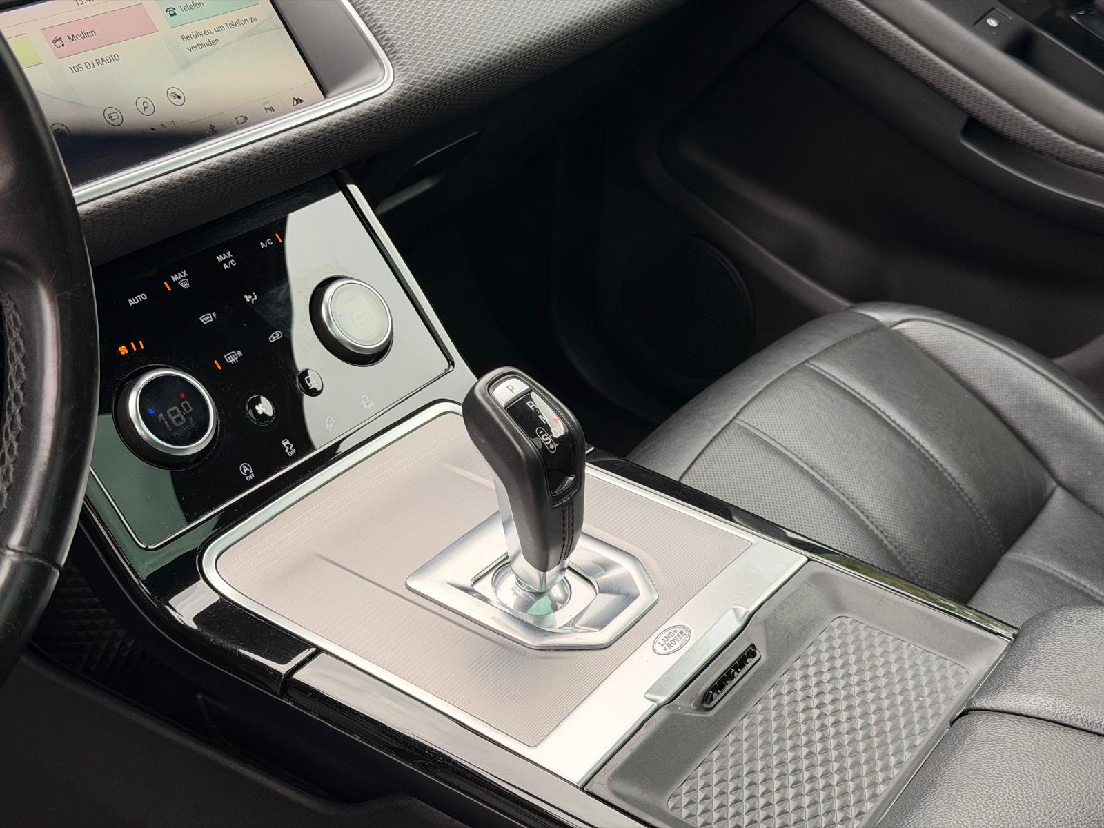 LAND ROVER Range Rover Evoque D 150 SE AT9-image-14