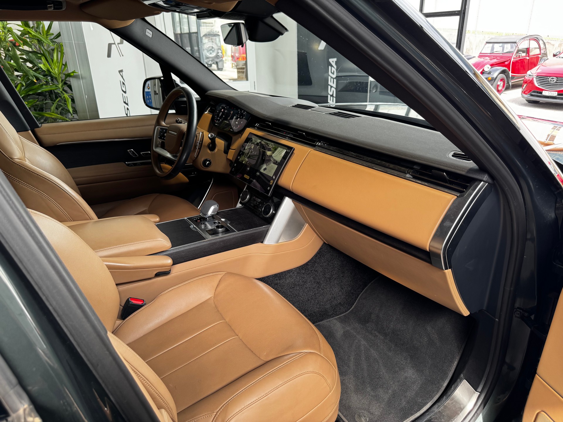 LAND ROVER Range Rover P440e Si6 PHEV HSE Automatic-image-8
