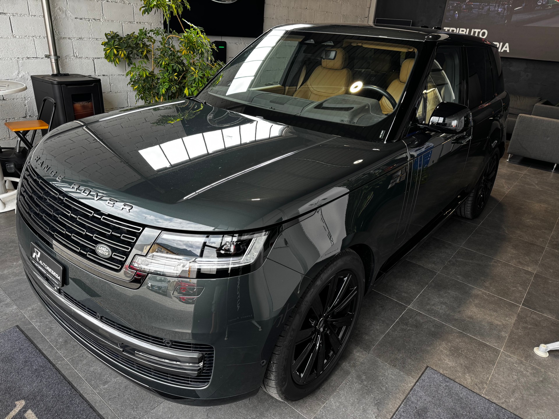 LAND ROVER Range Rover P440e Si6 PHEV HSE Automatic-image-1