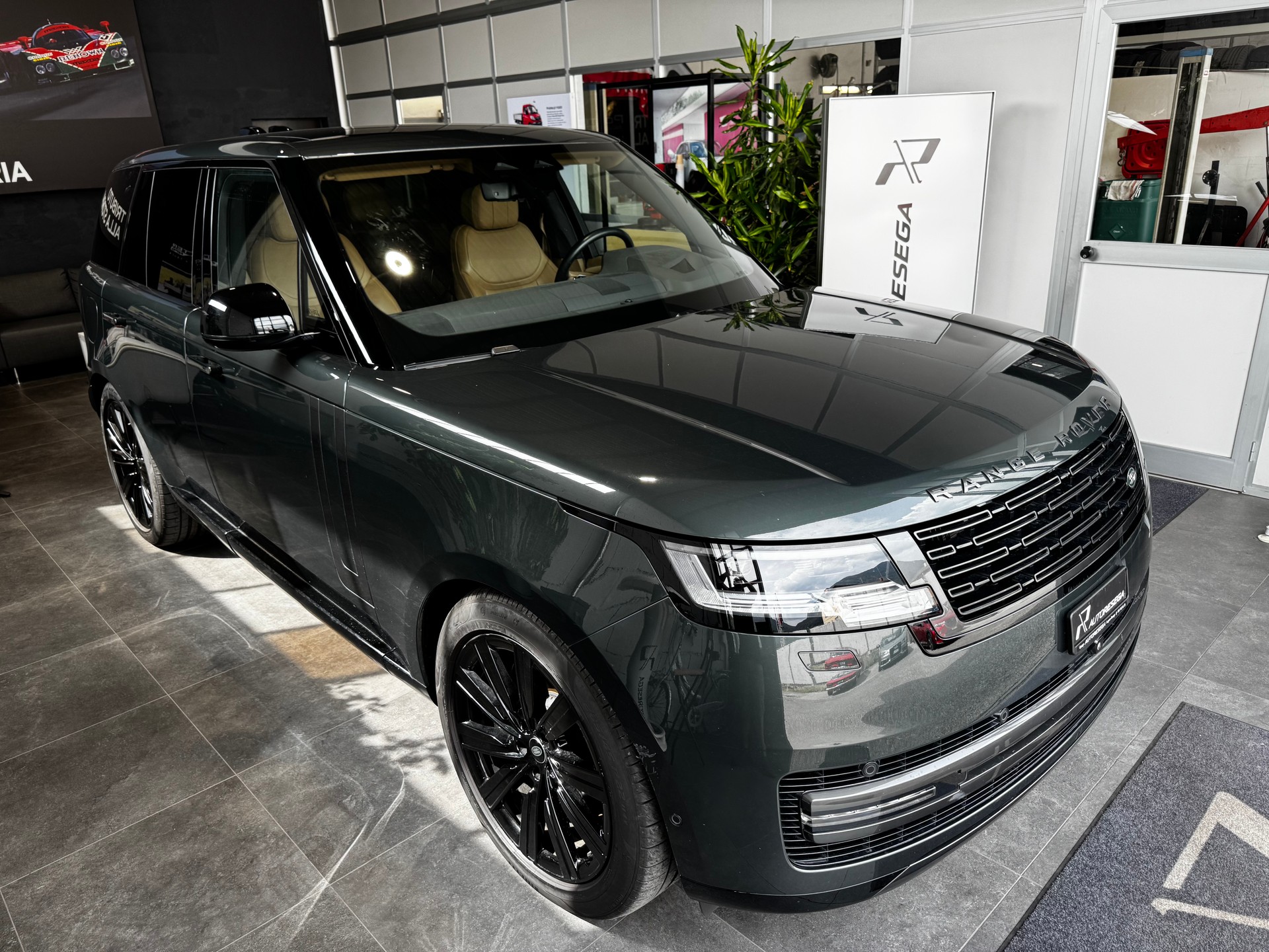LAND ROVER Range Rover P440e Si6 PHEV HSE Automatic
