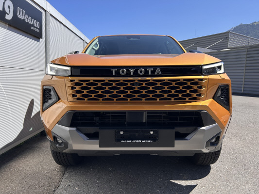 TOYOTA Hilux 2.8d MHEV Inv DC4x4-image-1