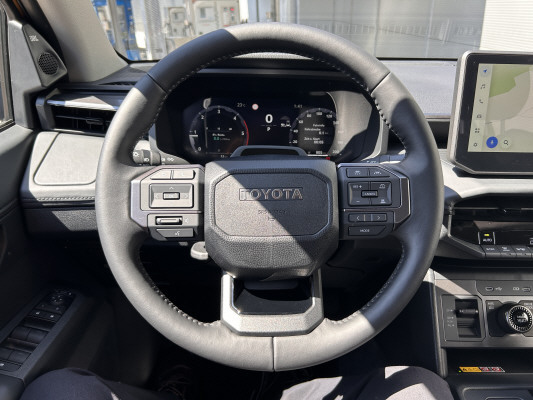 TOYOTA Hilux 2.8d MHEV Inv DC4x4-image-7