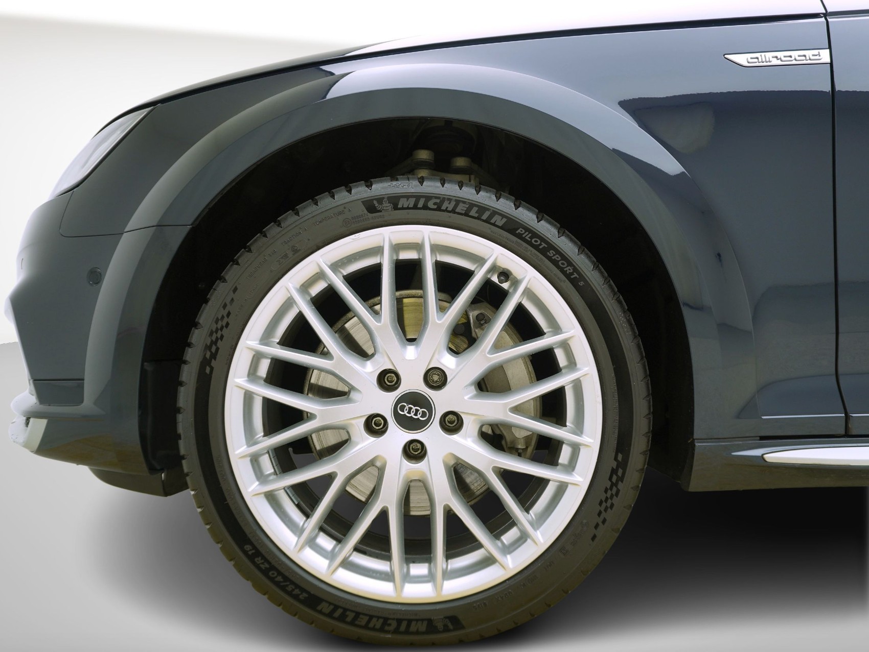 AUDI A4 Allroad 45 TFSI quattro S-Tronic-image-6