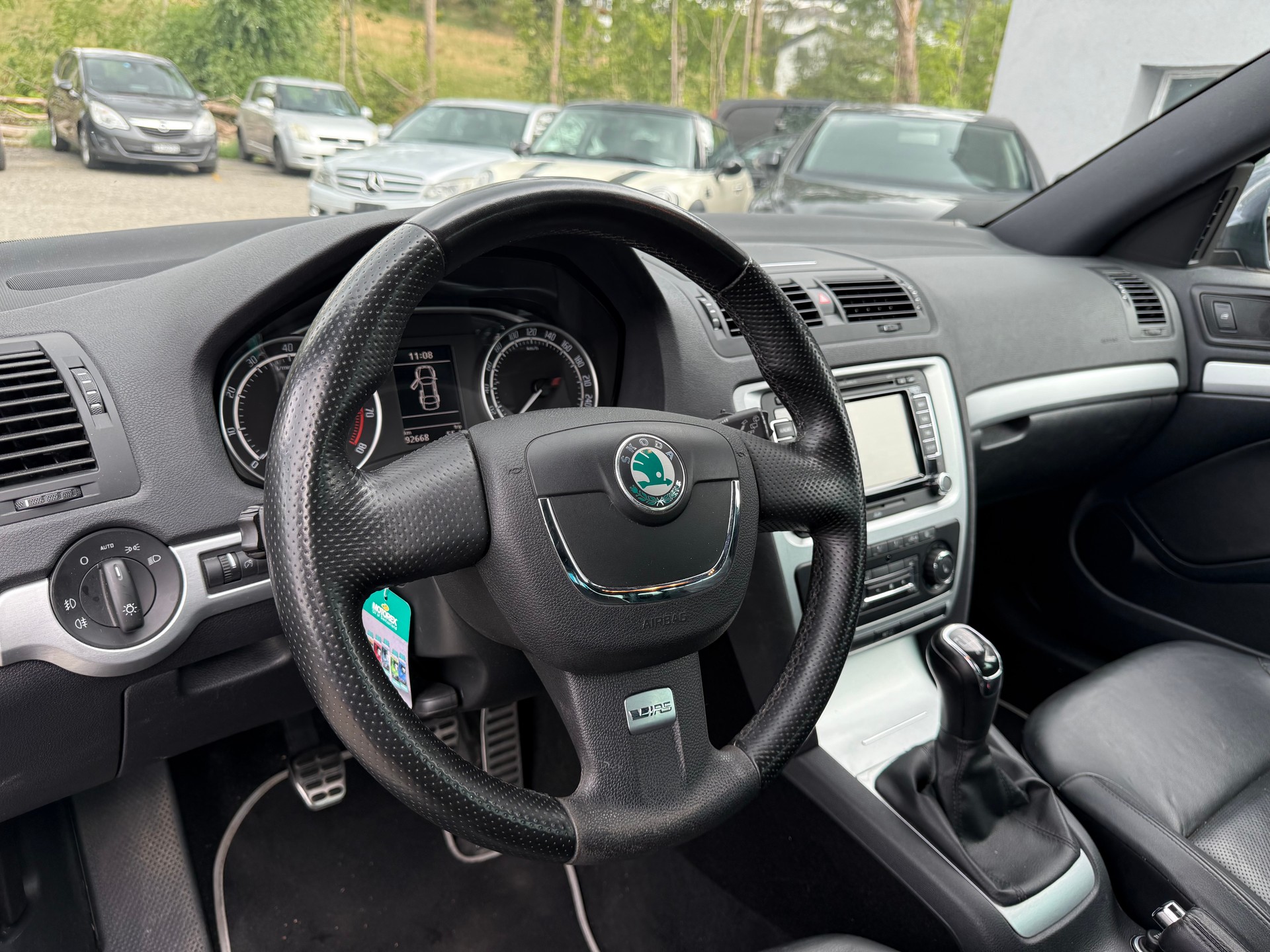 SKODA Octavia Combi 2.0 TSI RS-image-8