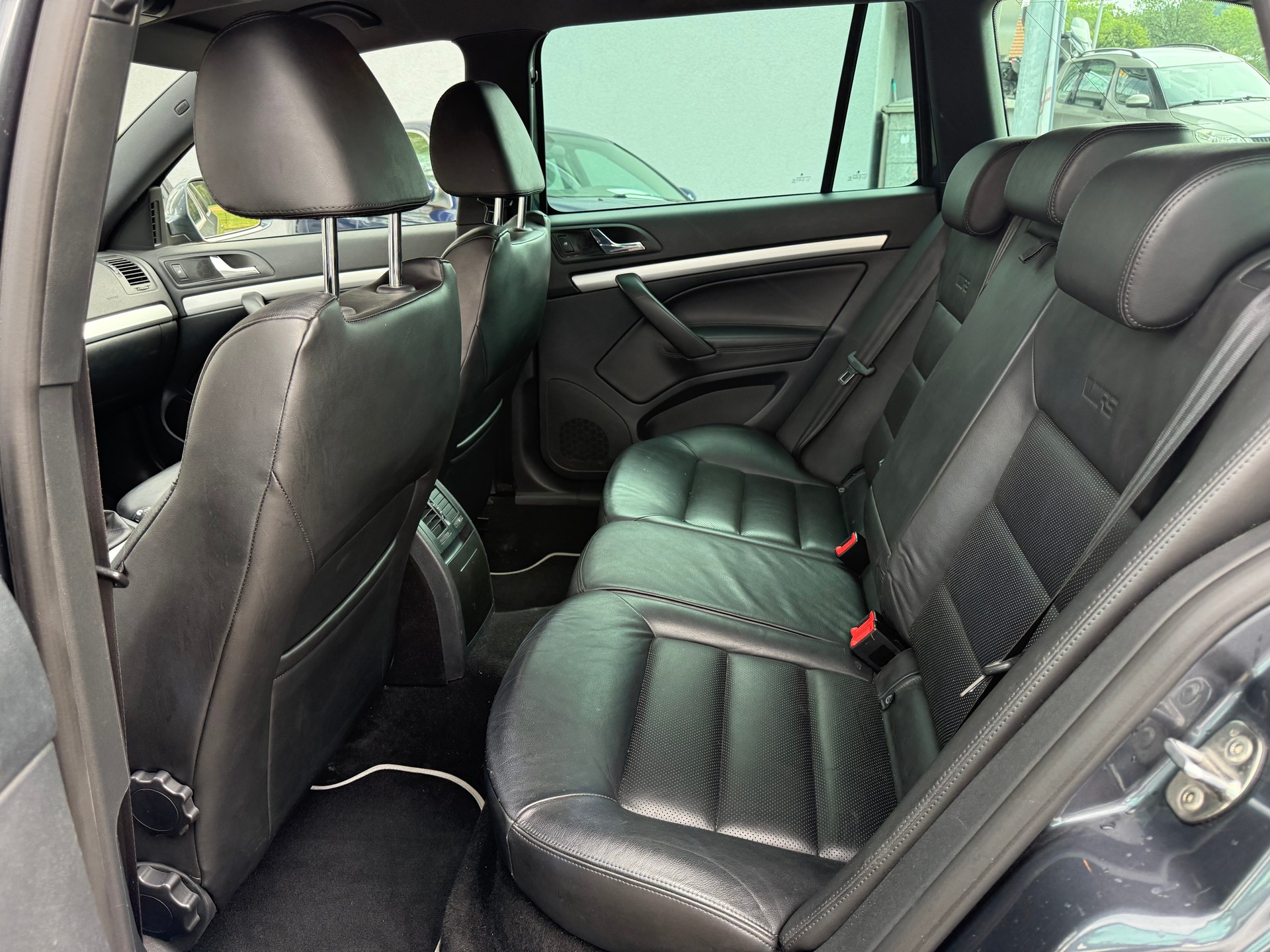 SKODA Octavia Combi 2.0 TSI RS-image-7