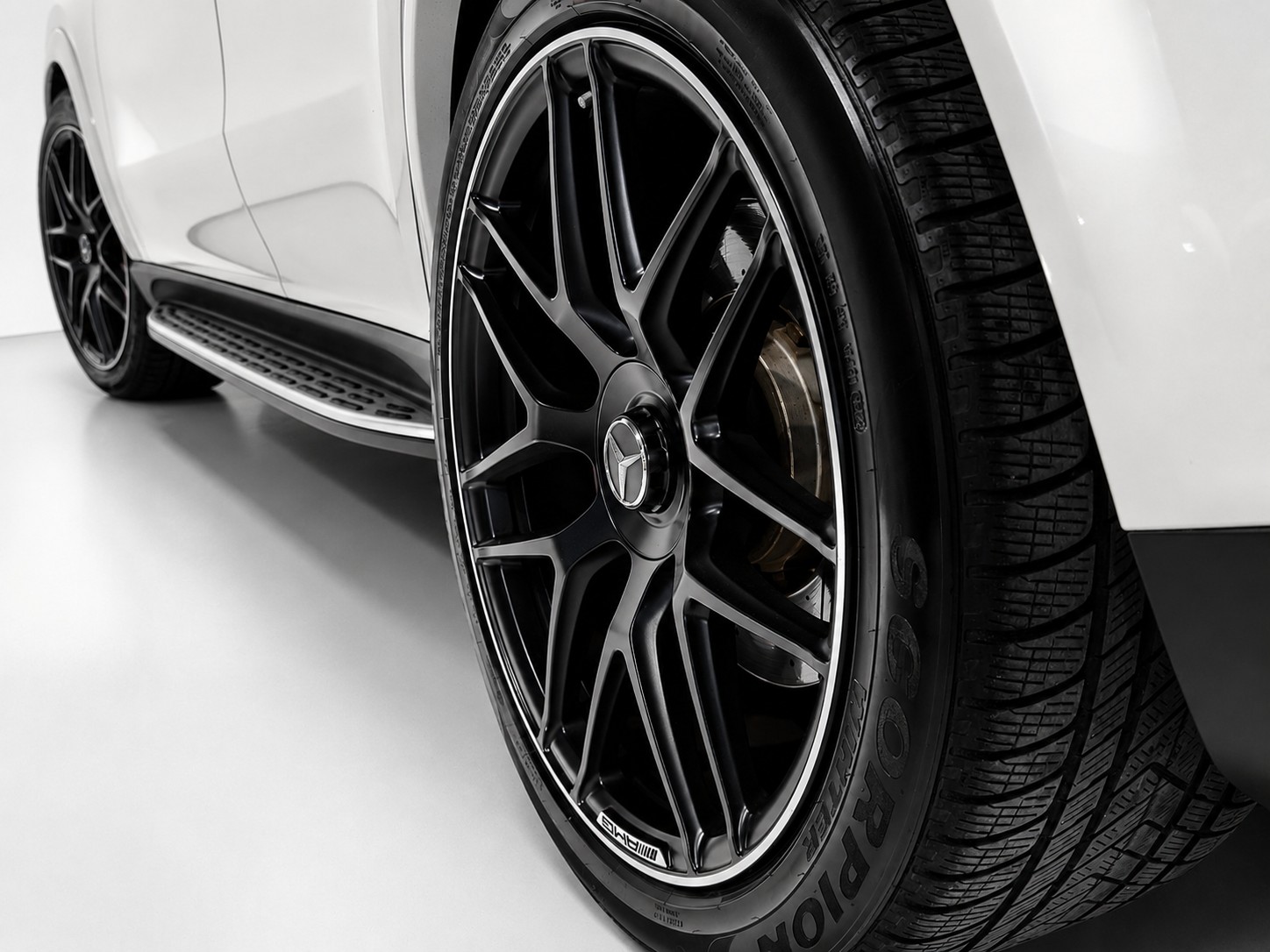 MERCEDES-BENZ GLE 63 S AMG 4matic+ Coupé CH FAHRZEUG Burmester High-End Surround-Soundsystem-image-24