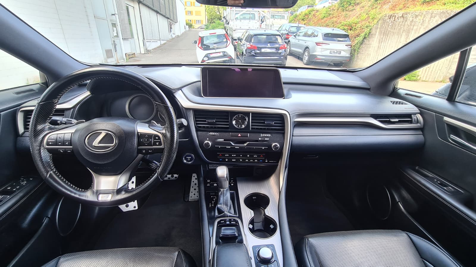 LEXUS RX 450h diamond F-Sport AWD CVT ** Voll-Leder ** Gr-Navi ** RF-Kamera ** Panorama-Glasdach ** H-UP-Disp ** Totwinkel-Assistent-image-15